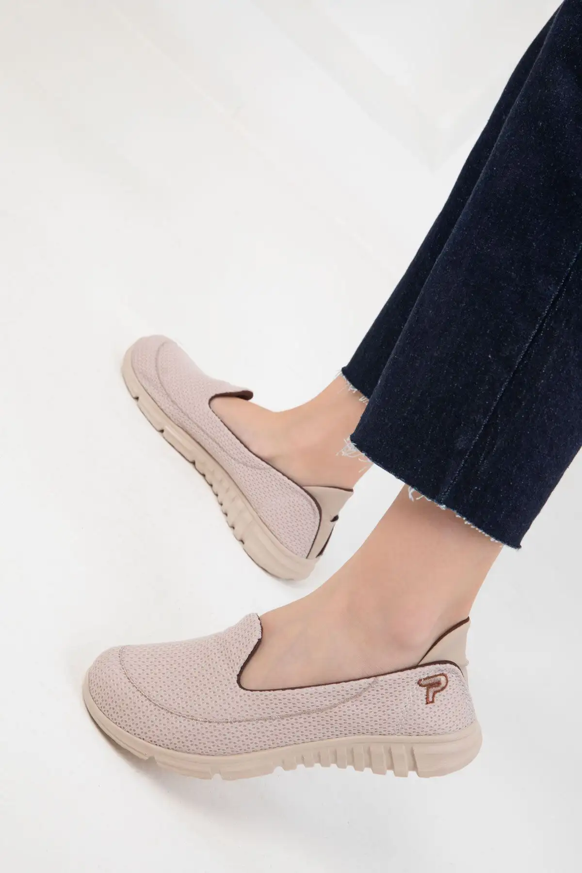 کفش زنانه ورزشی نود 18113 - 4061