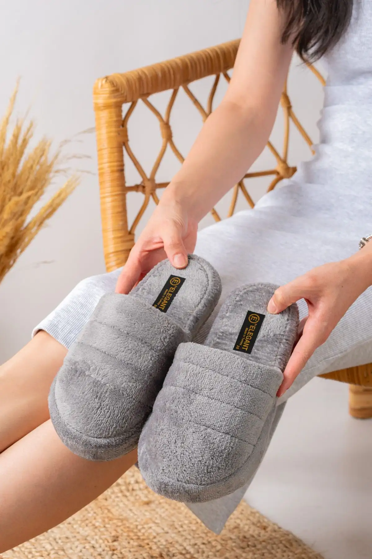 کفش راحتی خانه ترجمه محصول به فارسی: «دمپایی زنانه سکوت سه عددی، دمپایی  برای ، دمپایی مهمان، دمپایی جهیزیه» - 4608 کفش راحتی خانه ترجمه محصول به فارسی: «دمپایی زنانه سکوت سه عددی، دمپایی برای ، دمپایی مهمان، دمپایی جهیزیه» - 4608