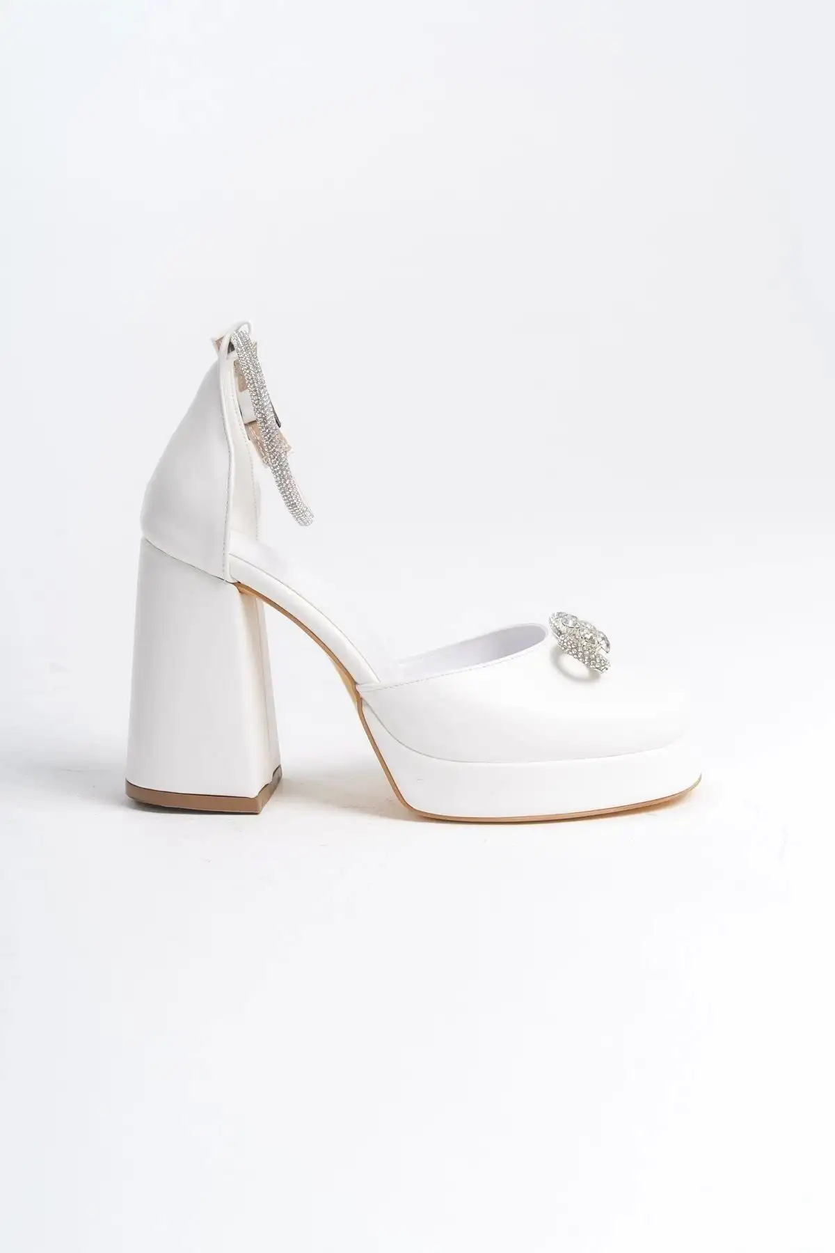 کفش پاشنه بلند زنانه  پلتفرم عروس/برای مراسم عروسی و روزهای ویژه با تزئینات مرواریدی و کیف دستی صدفی هدیه. - 4333 کفش پاشنه بلند زنانه پلتفرم عروس/برای مراسم عروسی و روزهای ویژه با تزئینات مرواریدی و کیف دستی صدفی هدیه. - 4333