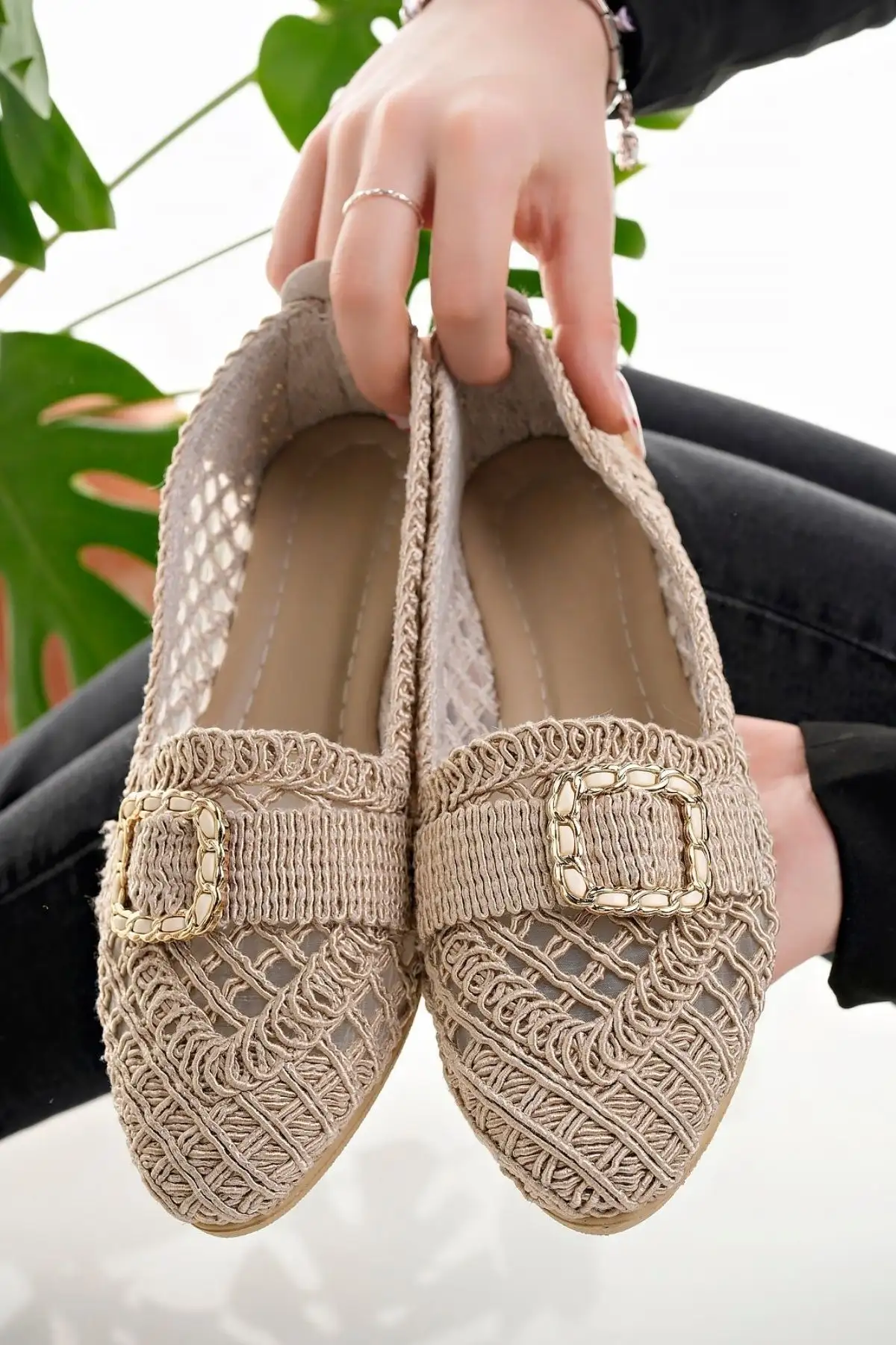 کفش اداری زنانه بافتنی زنانه بیژ بافت حصیری، مناسب برای خانه، کار و استفاده روزمره. - 3224 کفش اداری زنانه بافتنی زنانه بیژ بافت حصیری، مناسب برای خانه، کار و استفاده روزمره. - 3224