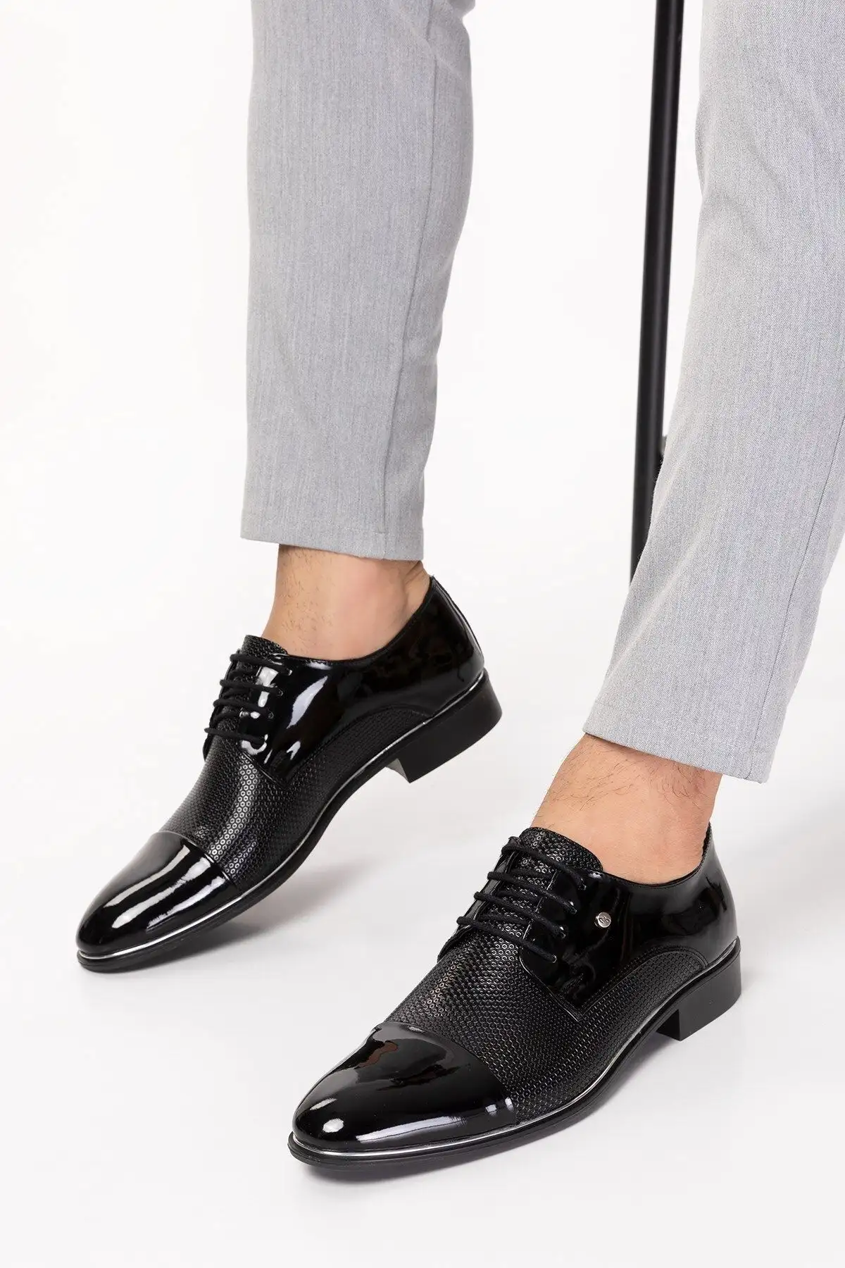 کفش روزمره مردانه 1. داماد لباس
2. مهمانی لباس
3. مناسب برای کت و شلوار
4.   کلاسیک براق - 4014 کفش روزمره مردانه 1. داماد لباس 2. مهمانی لباس 3. مناسب برای کت و شلوار 4. کلاسیک براق - 4014