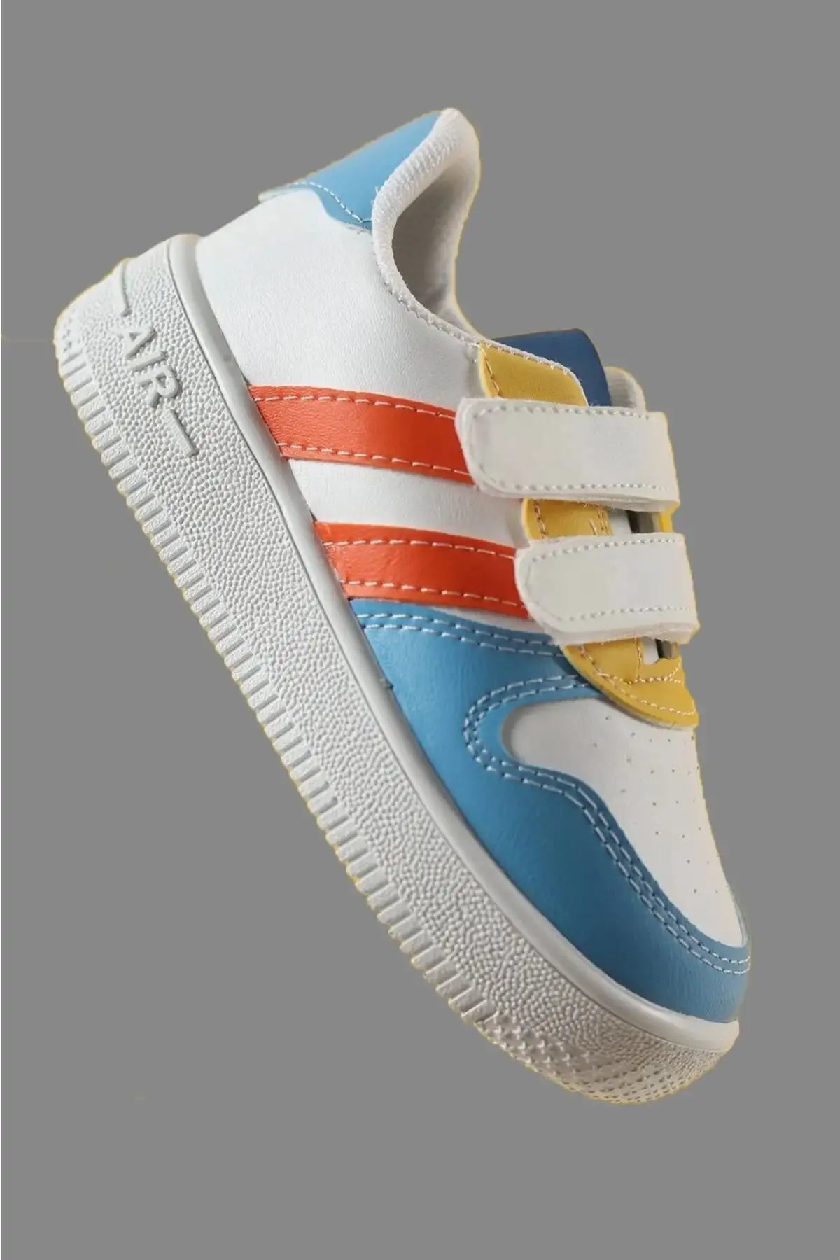 کفش پسرانه ورزشی کودکانه ایر تابان راحت، تنفسی، سفید، آبی و قرمز مدل ایر V2 - 4501 کفش پسرانه ورزشی کودکانه ایر تابان راحت، تنفسی، سفید، آبی و قرمز مدل ایر V2 - 4501