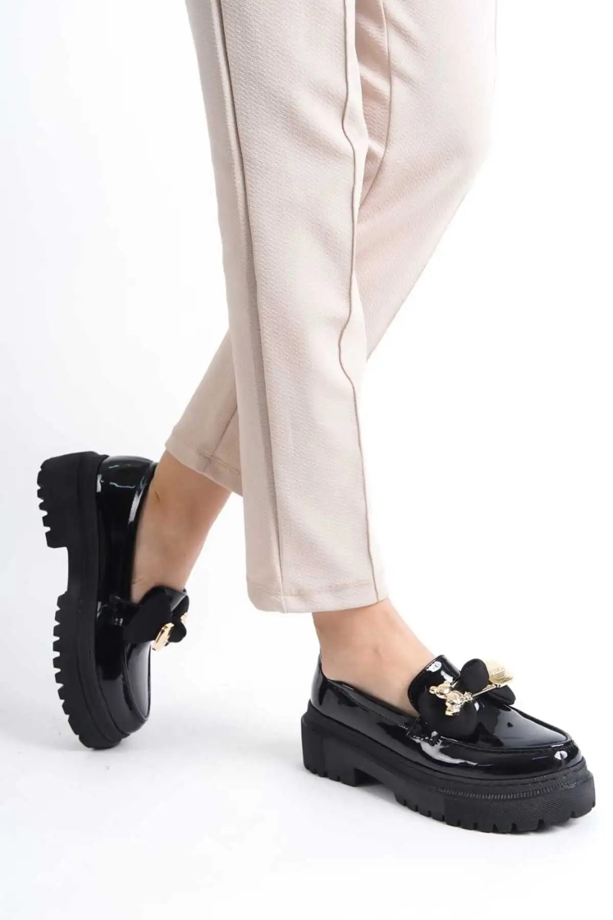 کفش زنانه لوفر با جزئیات توکای عروسکی از جنس چرم مصنوعی مشکی - 3708 کفش زنانه لوفر با جزئیات توکای عروسکی از جنس چرم مصنوعی مشکی - 3708