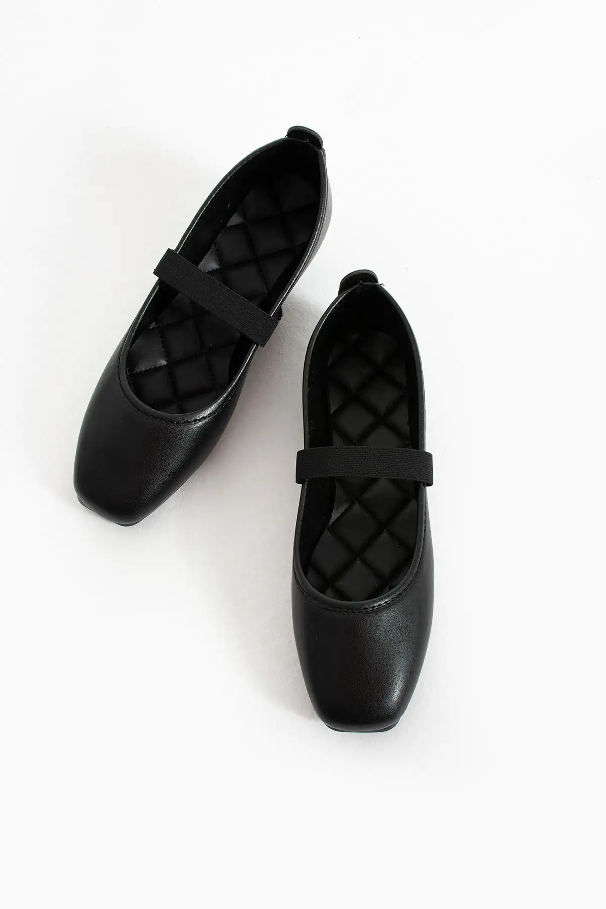 کفش اداری زنانه کفش زنانه راحتی مشکی با بند - شیک و سبک برای کار و استفاده روزمره - 3535 کفش اداری زنانه کفش زنانه راحتی مشکی با بند - شیک و سبک برای کار و استفاده روزمره - 3535