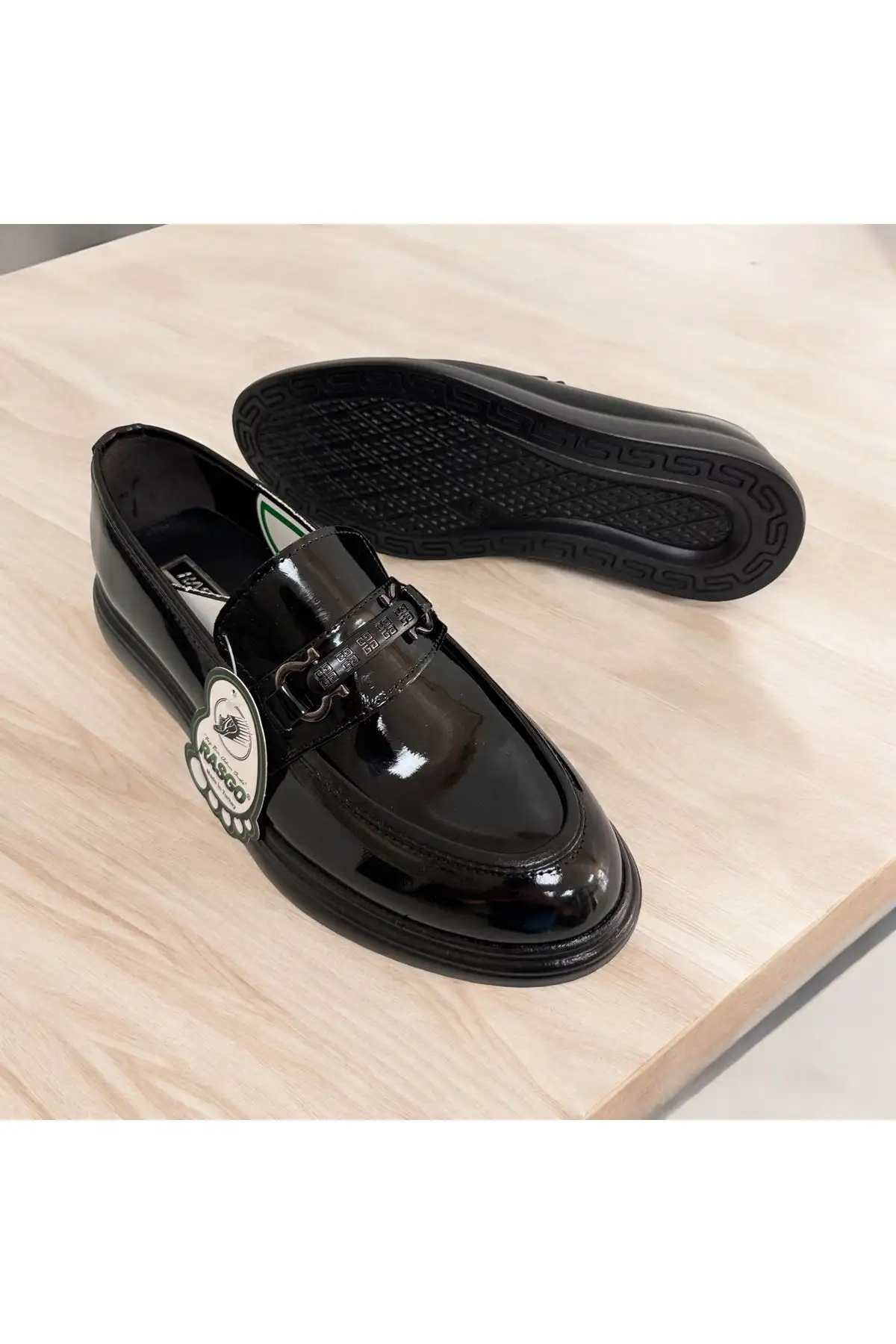 کفش رسمی مردانه   مجلسی با زیره پلی، چرم مشکی براق برای عروسی و نامزدی - 4744 کفش رسمی مردانه مجلسی با زیره پلی، چرم مشکی براق برای عروسی و نامزدی - 4744