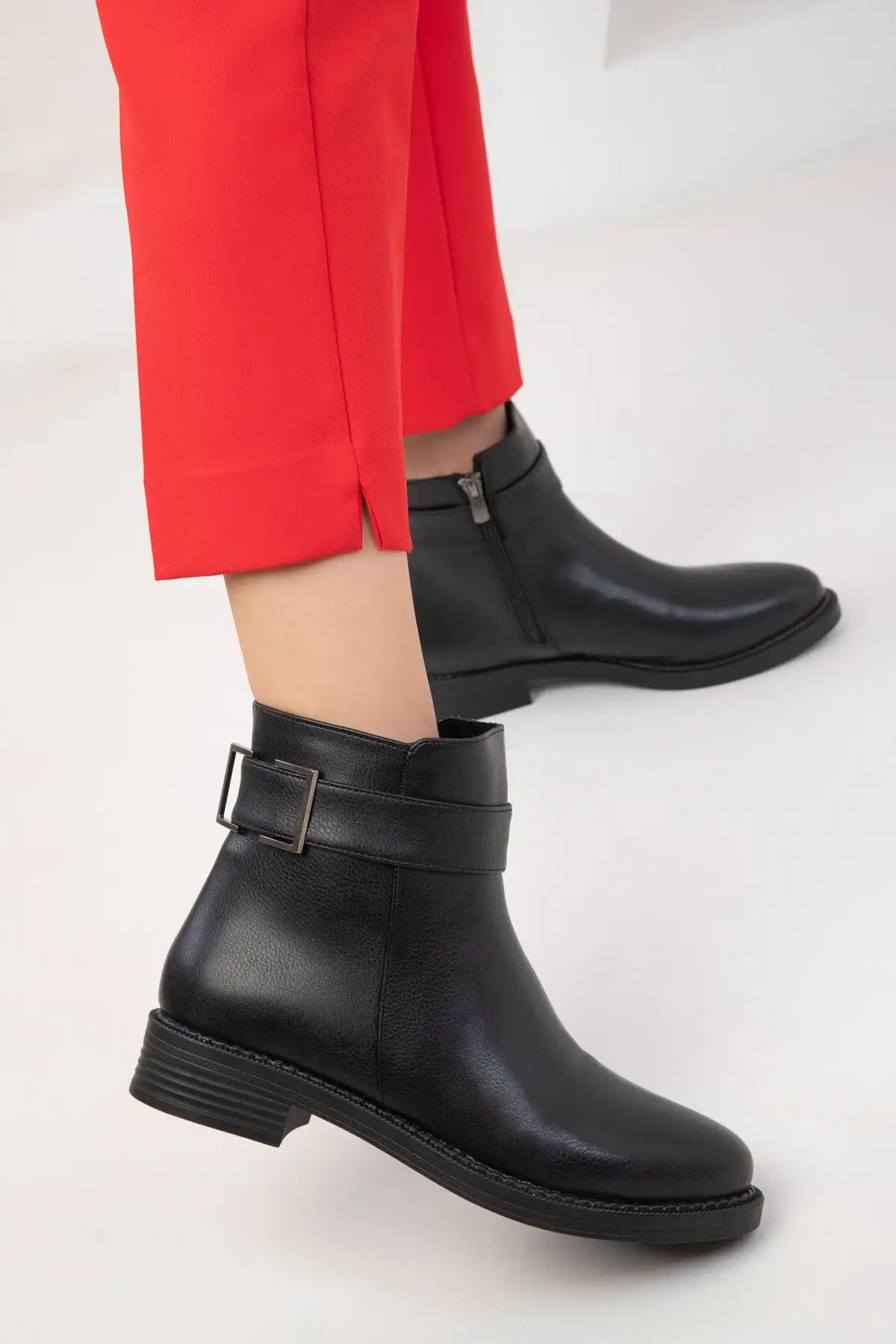 بوت و نیم‌ بوت زنانه ی مشکی ۱۹۵۸۴ - 5012