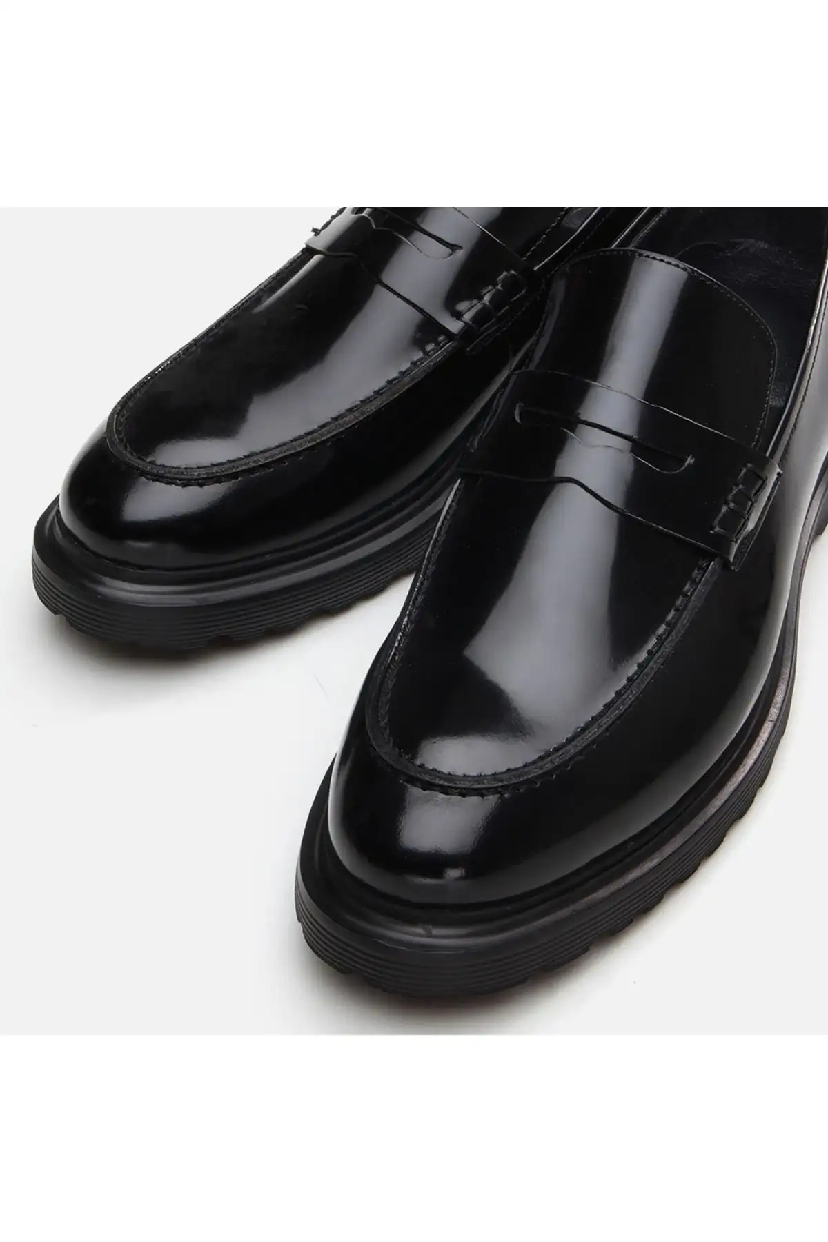 کفش روزمره مردانه  لاافِر  مشکی از چرم طبیعی - 4035 کفش روزمره مردانه لاافِر مشکی از چرم طبیعی - 4035