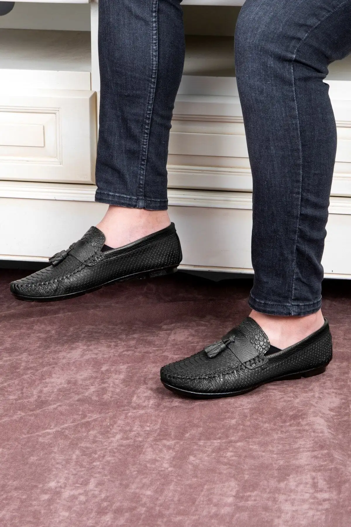 کفش سایز بزرگ مردانه 1.  روزمره  از چرم طبیعی
2.  لوفر راگ - 5056 کفش سایز بزرگ مردانه 1. روزمره از چرم طبیعی 2. لوفر راگ - 5056