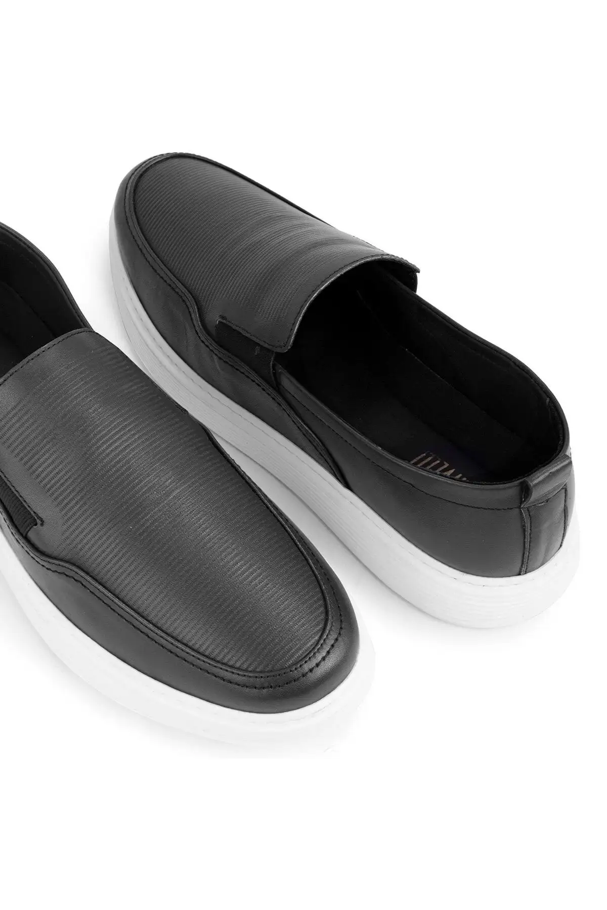 کفش سایز بزرگ مردانه  روزمره  چرم طبیعی سئون،  لوفری،  تابستانی،  سبک مشکی - 5039 کفش سایز بزرگ مردانه روزمره چرم طبیعی سئون، لوفری، تابستانی، سبک مشکی - 5039