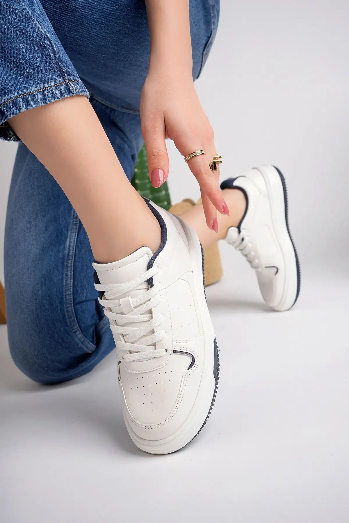 کفش ورزشی کفش ورزشی روزمره زنانه رنگ سرمهای - 3373 کفش ورزشی کفش ورزشی روزمره زنانه رنگ سرمهای - 3373