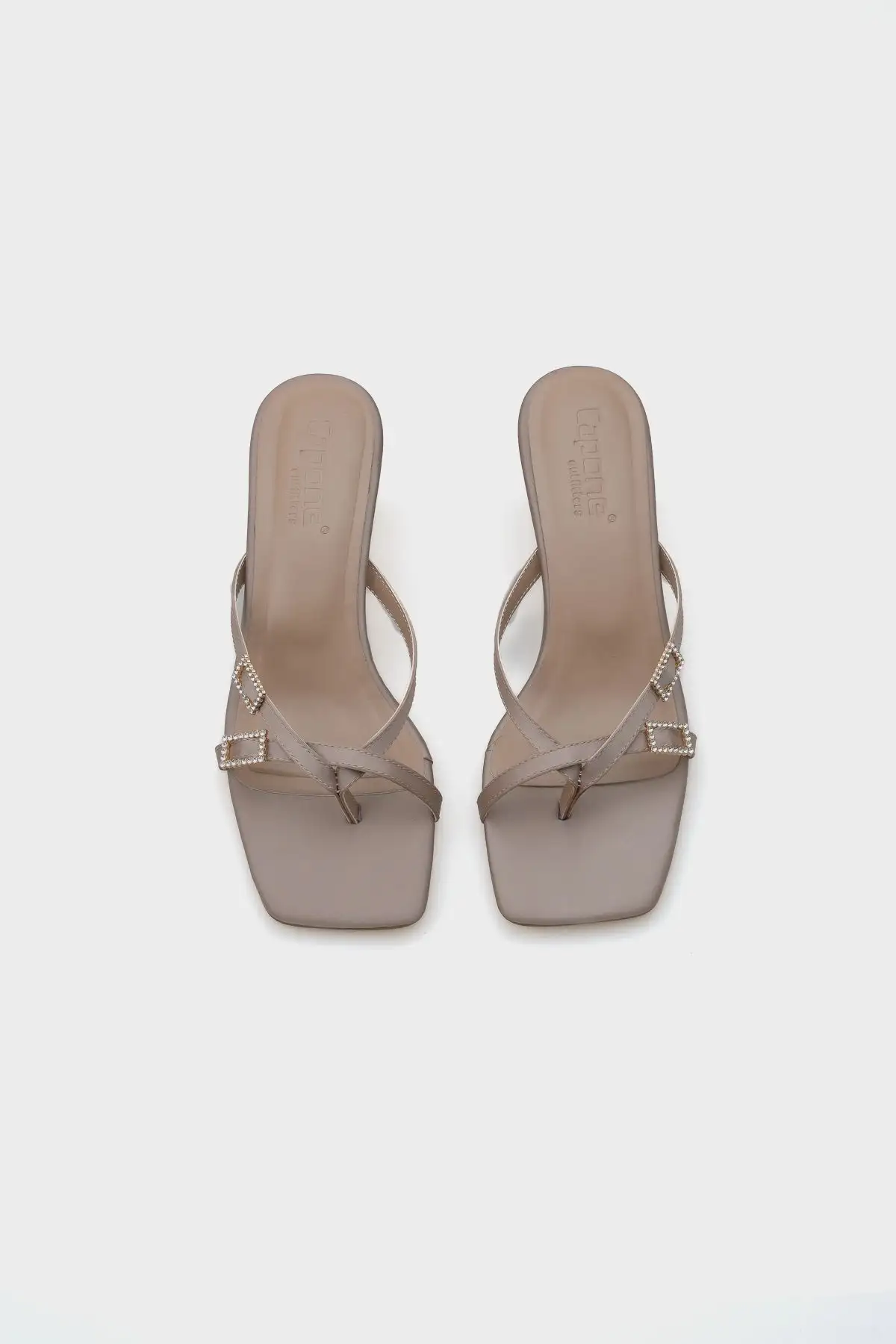 کفش راحتی خانه  پاشنه متوسط زنانه با بند و نگین دار و نوک کوتاه ساتن - 5255 کفش راحتی خانه پاشنه متوسط زنانه با بند و نگین دار و نوک کوتاه ساتن - 5255