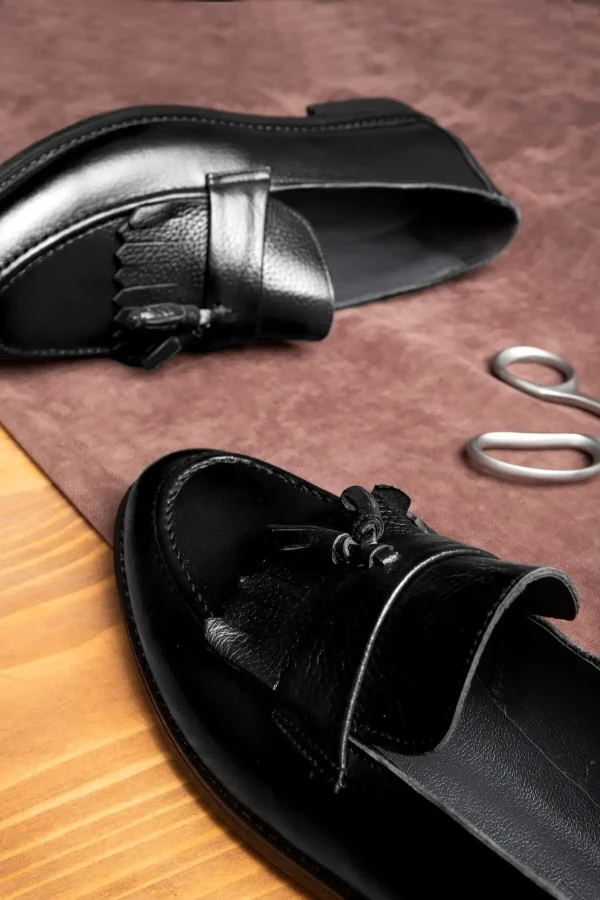 کفش روزمره مردانه 1. کفش کلاسیک مردانه با پاپیون چرم اصل 2. کفش کلاسی loafer 3. کفش ماکوسن - 3942