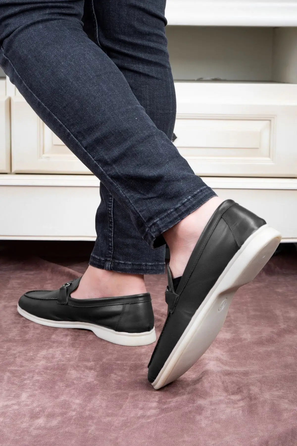 کفش سایز بزرگ مردانه  روزمره  لوفر جنس چرم طبیعی برند وایانت - رنگ مشکی - 5049 کفش سایز بزرگ مردانه روزمره لوفر جنس چرم طبیعی برند وایانت - رنگ مشکی - 5049