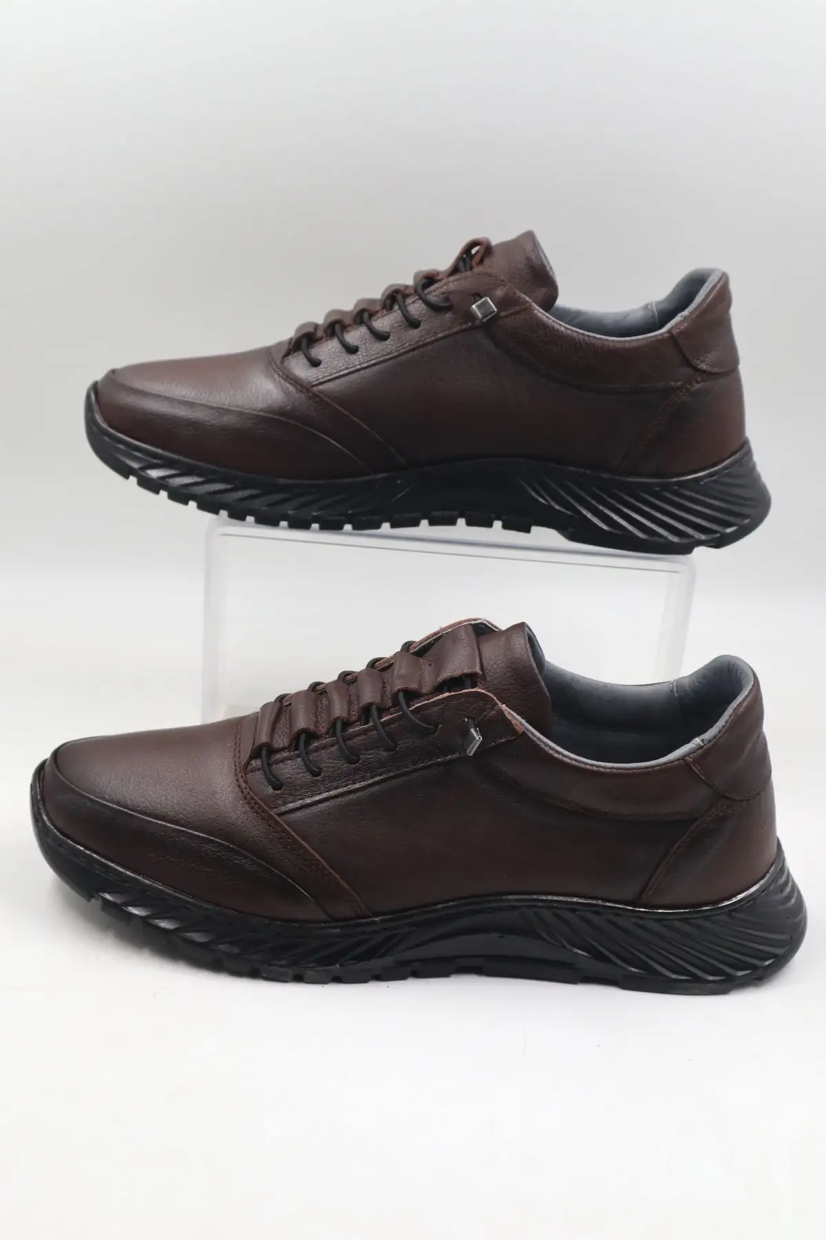 کفش روزمره مردانه ورزشی از چرم اصلی، فوقالعاده راحت، سبک و کاملاً ارگونومیک - 4019 کفش روزمره مردانه ورزشی از چرم اصلی، فوقالعاده راحت، سبک و کاملاً ارگونومیک - 4019