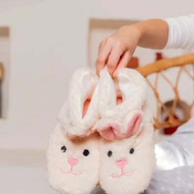 کفش دخترانه بوت زنانه رنگ کرم و سفید، پاپوش بچگانه، بوت خانگی - 5208