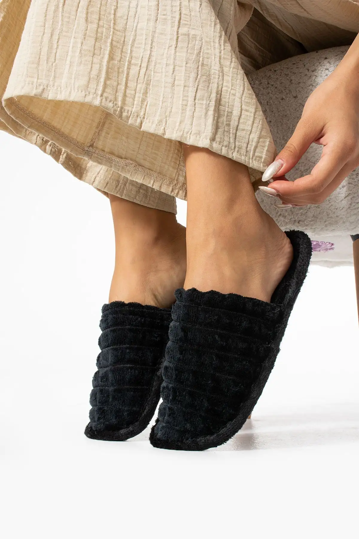 کفش راحتی خانه 3 عددی دمپایی زمستانی هدیه، دمپایی مهمان قابل شستشو، ست سفره عروسی و دمپایی عروس - 3992 کفش راحتی خانه 3 عددی دمپایی زمستانی هدیه، دمپایی مهمان قابل شستشو، ست سفره عروسی و دمپایی عروس - 3992