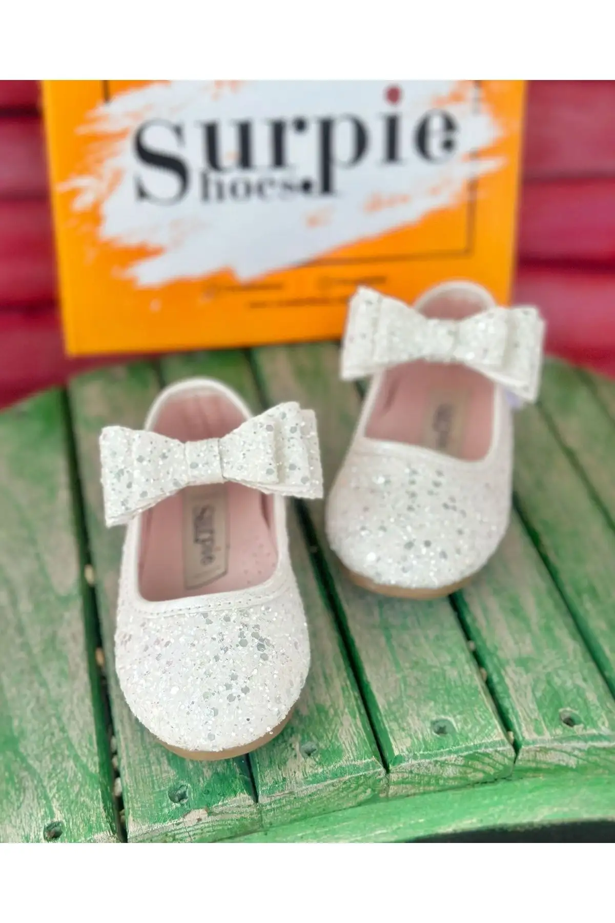 کفش دخترانه پاپوش ارتوپدی با جزئیات بنددار - 4556 کفش دخترانه پاپوش ارتوپدی با جزئیات بنددار - 4556