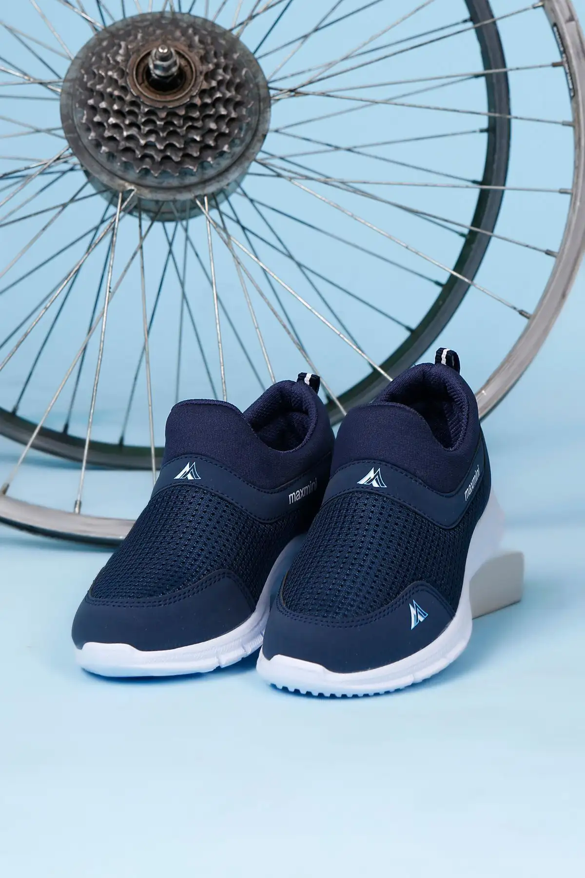 کفش پسرانه ورزشی کتانی بچگانه با comodidad، انعطافپذیری، فضای مناسب، یونیسکس، کیفیت بالا و دارای بند و ارگونومیک - 4482 کفش پسرانه ورزشی کتانی بچگانه با comodidad، انعطافپذیری، فضای مناسب، یونیسکس، کیفیت بالا و دارای بند و ارگونومیک - 4482