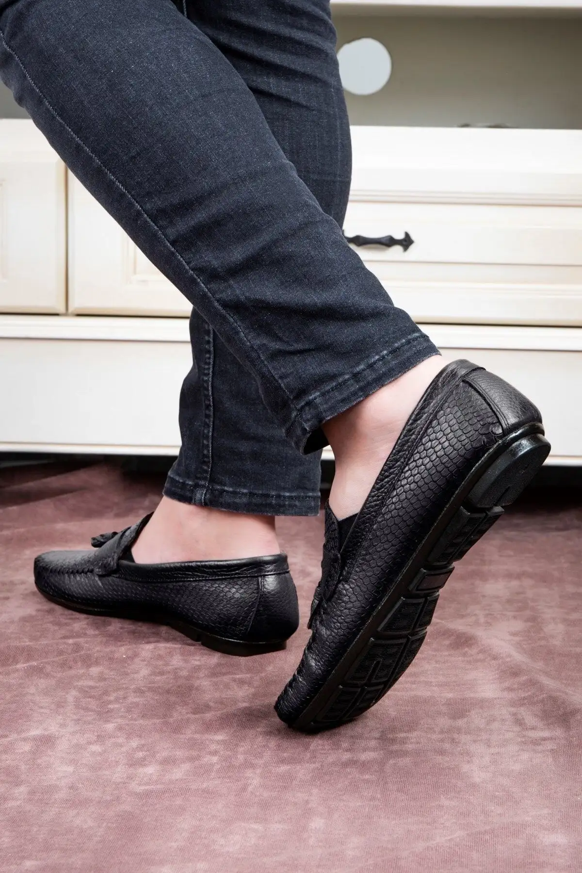 کفش سایز بزرگ مردانه 1.  روزمره  از چرم طبیعی
2.  لوفر راگ - 5056 کفش سایز بزرگ مردانه 1. روزمره از چرم طبیعی 2. لوفر راگ - 5056