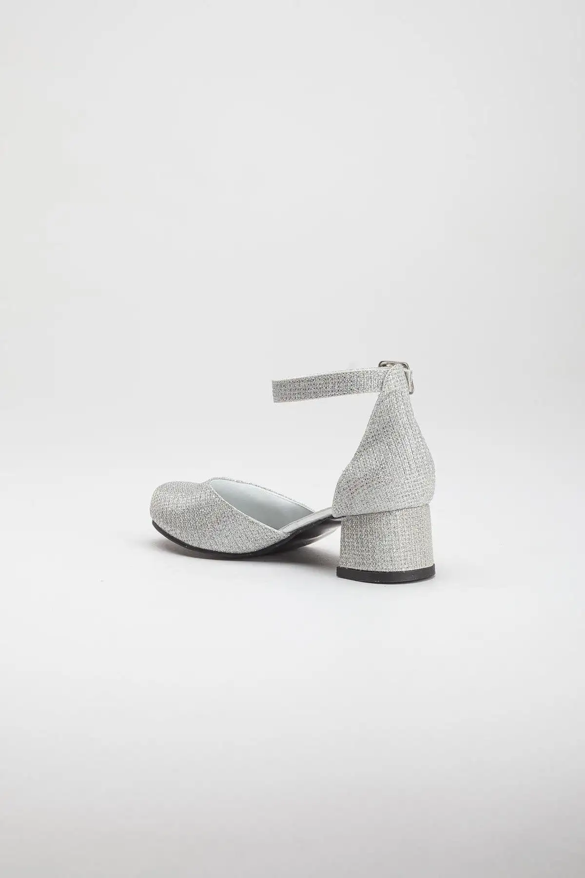 کفش دخترانه  پاشنهدار مجلسی  نقرهای - 5211 کفش دخترانه پاشنهدار مجلسی نقرهای - 5211