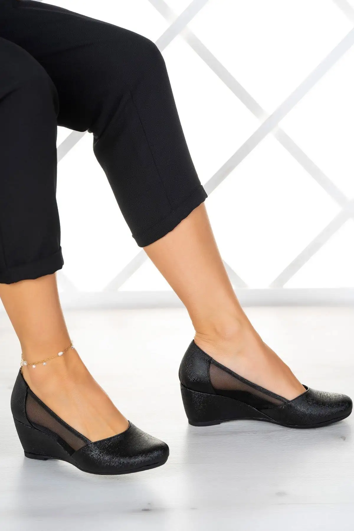 کفش پاشنه بلند زنانه پاشنه ی با کفی نانو مشکی اوولیند - 4298 کفش پاشنه بلند زنانه پاشنه ی با کفی نانو مشکی اوولیند - 4298