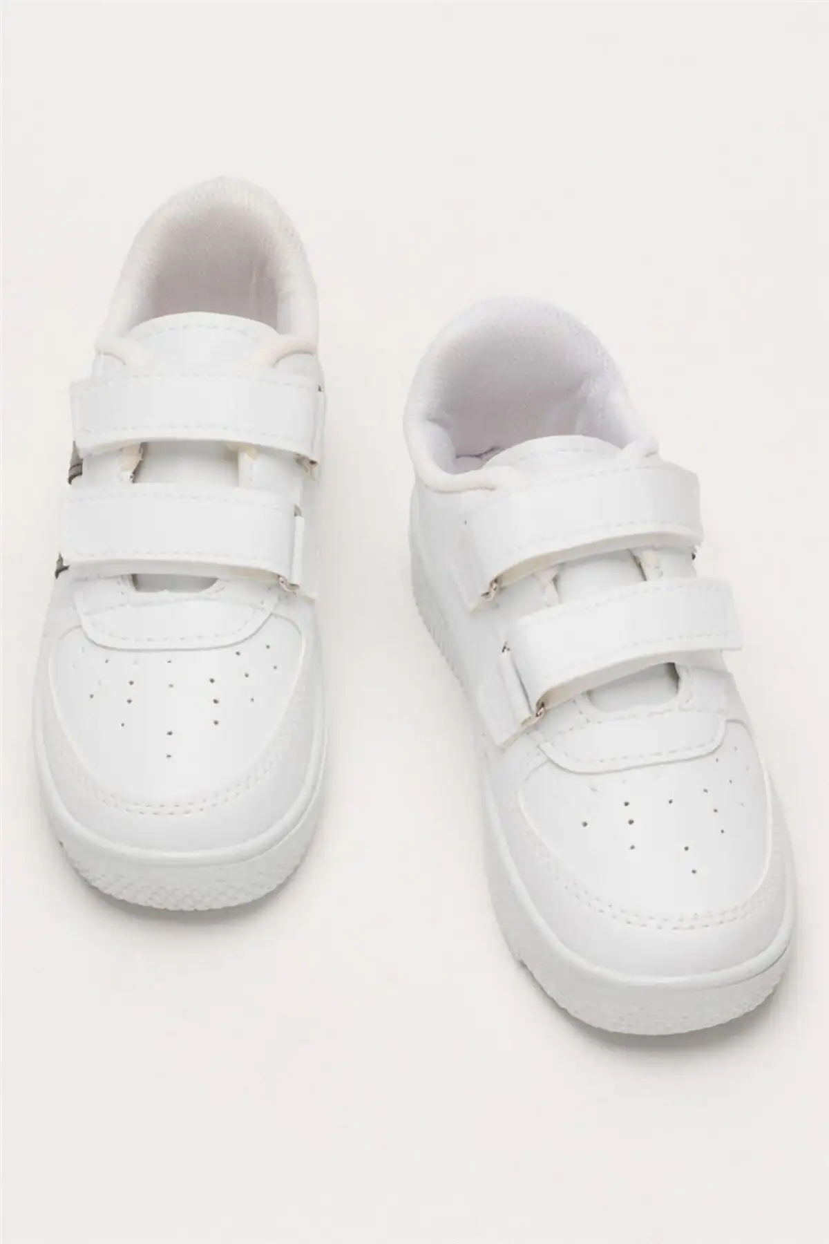 کفش پسرانه کفش ورزشی کودکانه سفید-سیاه - 3754 کفش پسرانه کفش ورزشی کودکانه سفید-سیاه - 3754