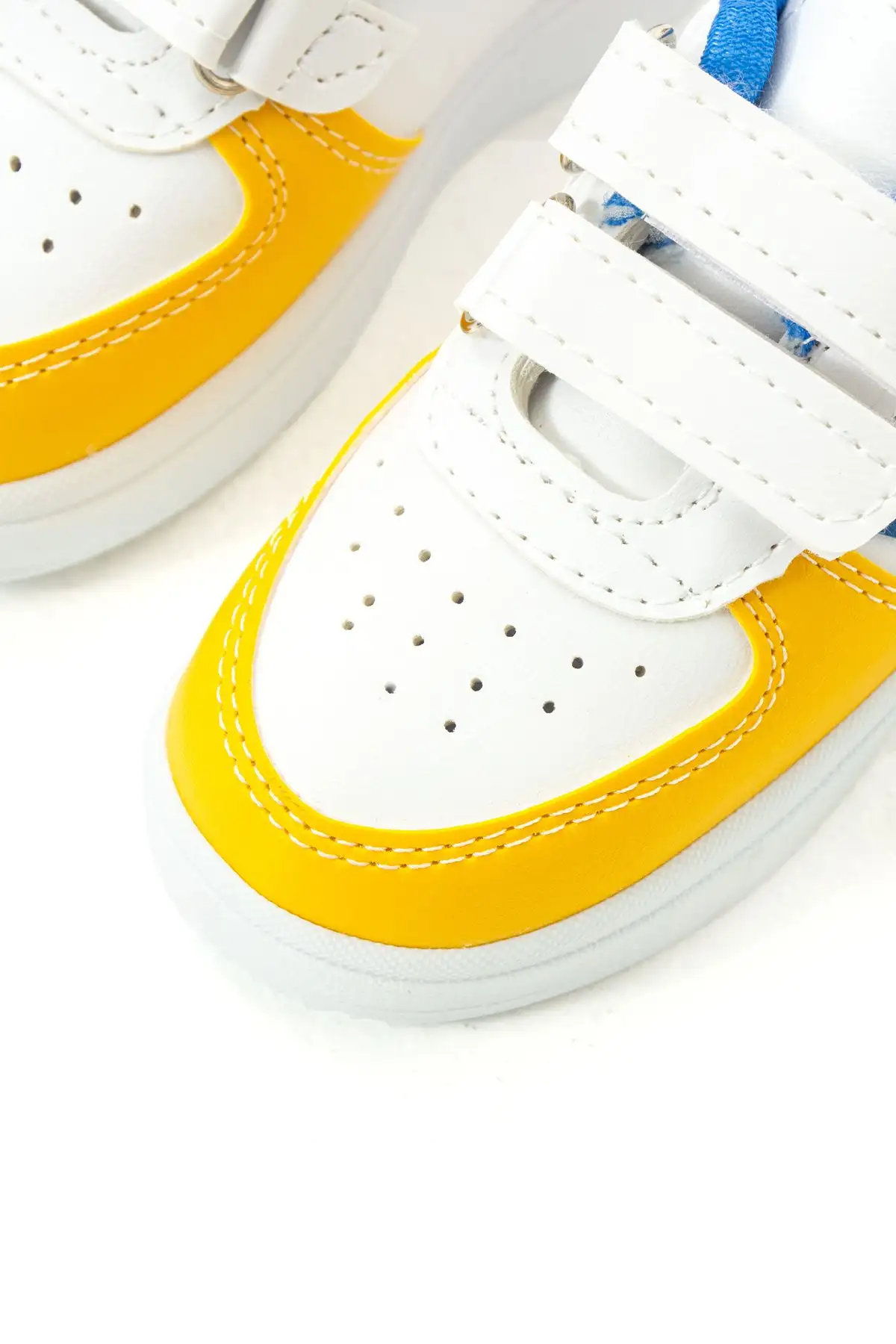 کفش پسرانه کفش ورزشی بچهگانه چسبی با چراغ - 3730 کفش پسرانه کفش ورزشی بچهگانه چسبی با چراغ - 3730