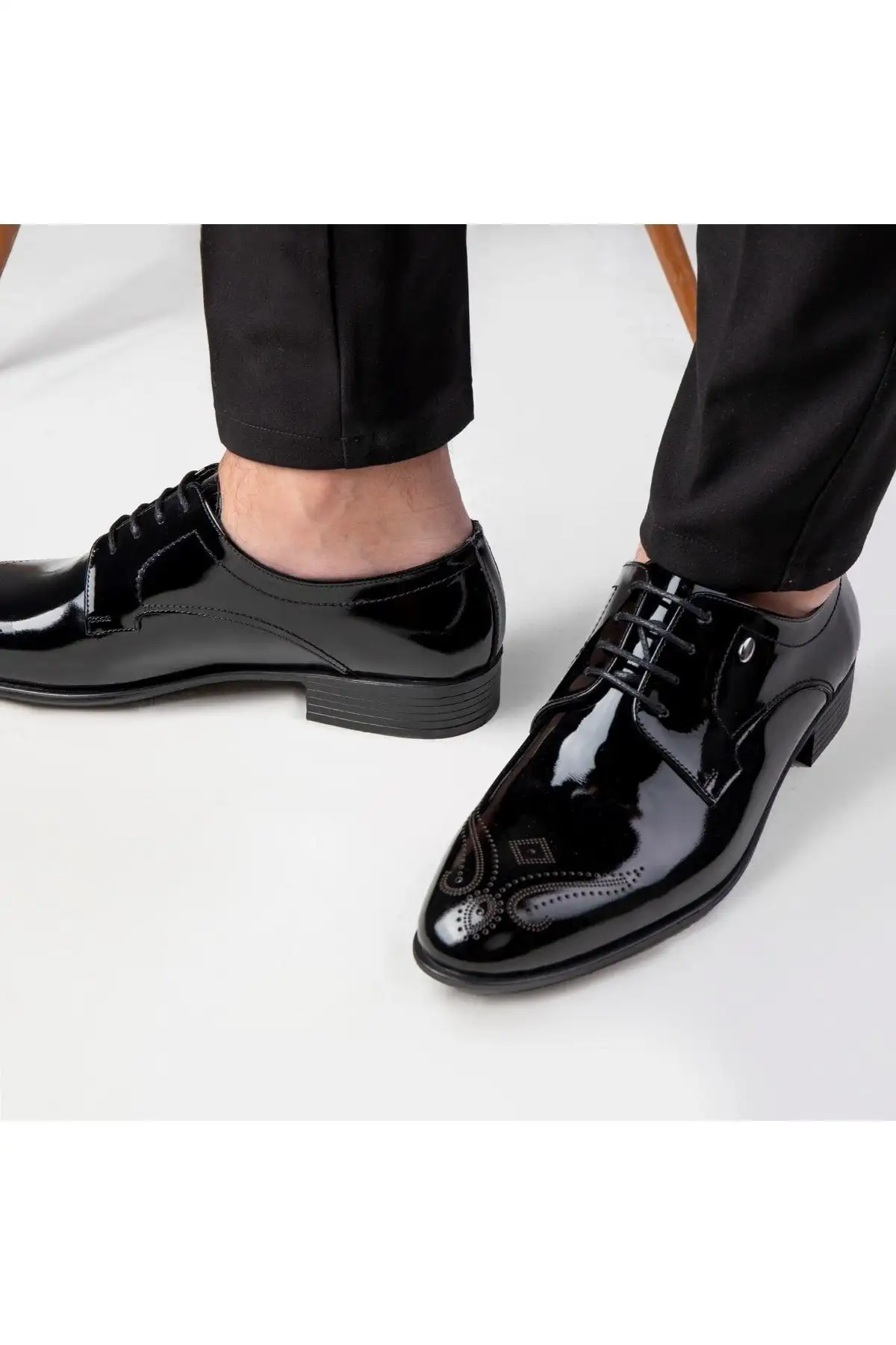 سایز بزرگ مردانه - کفش کلاسیک مردانه چرم طبیعی تائورا
- کفش کلاسیک دربی
- کفش کلاسیک بنددار - 3492 سایز بزرگ مردانه - کفش کلاسیک مردانه چرم طبیعی تائورا - کفش کلاسیک دربی - کفش کلاسیک بنددار - 3492