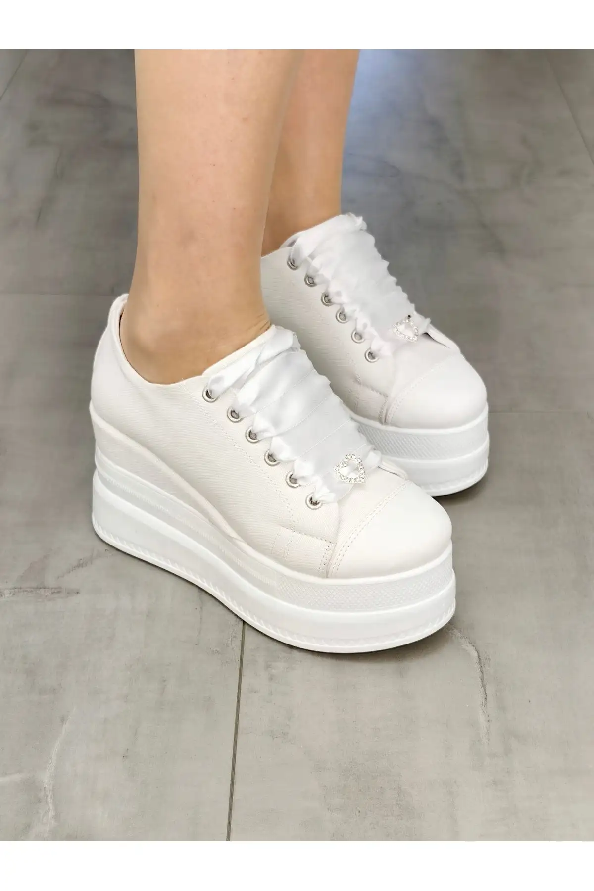 کفش پاشنه بلند زنانه  عروسی پاشنه  9 سانتیمتر با ی راحت برای عروس ها - سفید - 4436 کفش پاشنه بلند زنانه عروسی پاشنه 9 سانتیمتر با ی راحت برای عروس ها - سفید - 4436