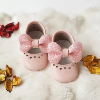 کفش نوزاد دختر آلیس پودرابن سنگی حکیمی چرم بچگانه مکوسن - 3318