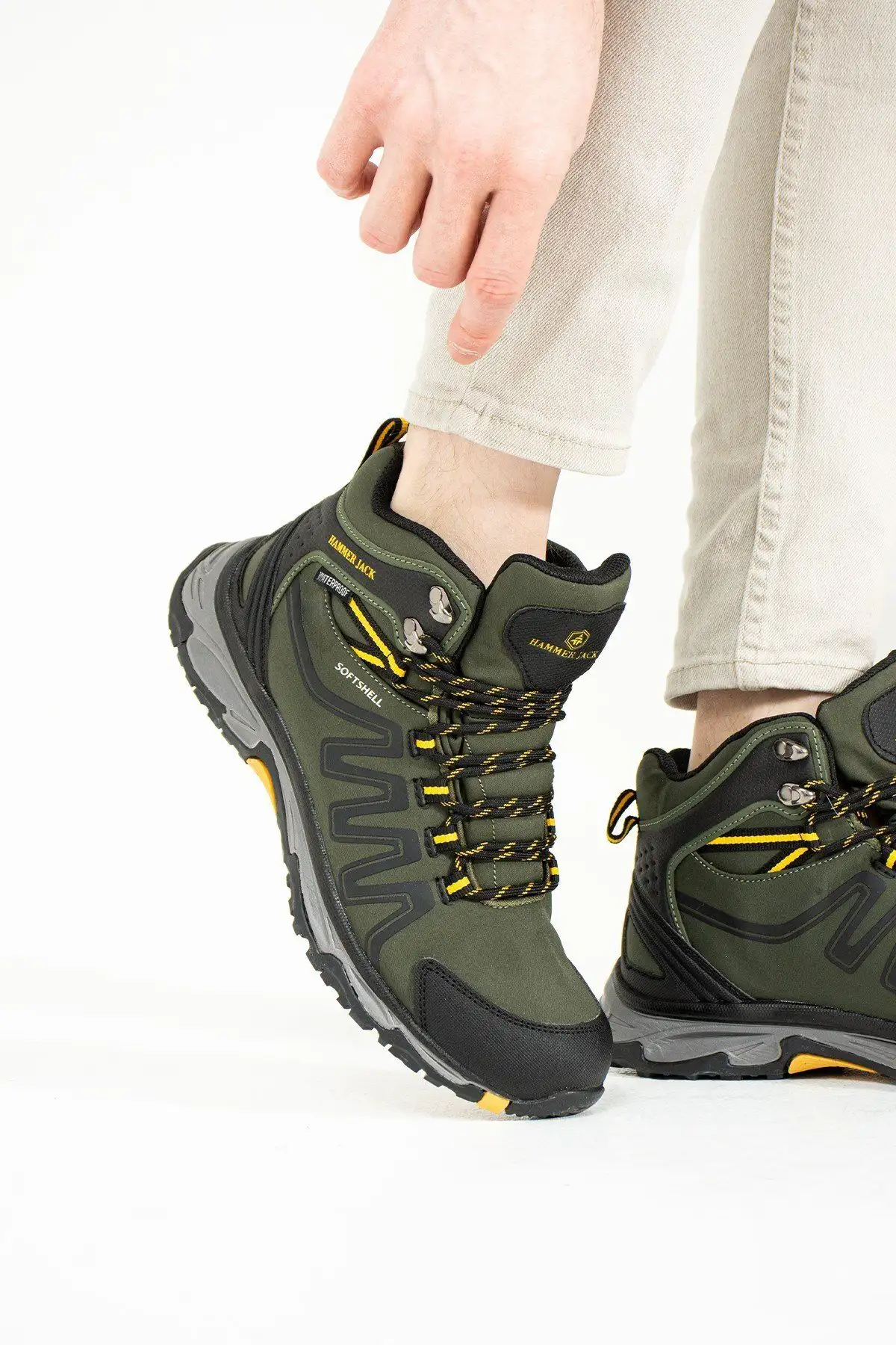 بوت مردانه   Outdoor با رنگ هاکی زرد و از جنس چرم طبیعی ضد آب فاروן - 4970 بوت مردانه Outdoor با رنگ هاکی زرد و از جنس چرم طبیعی ضد آب فاروן - 4970