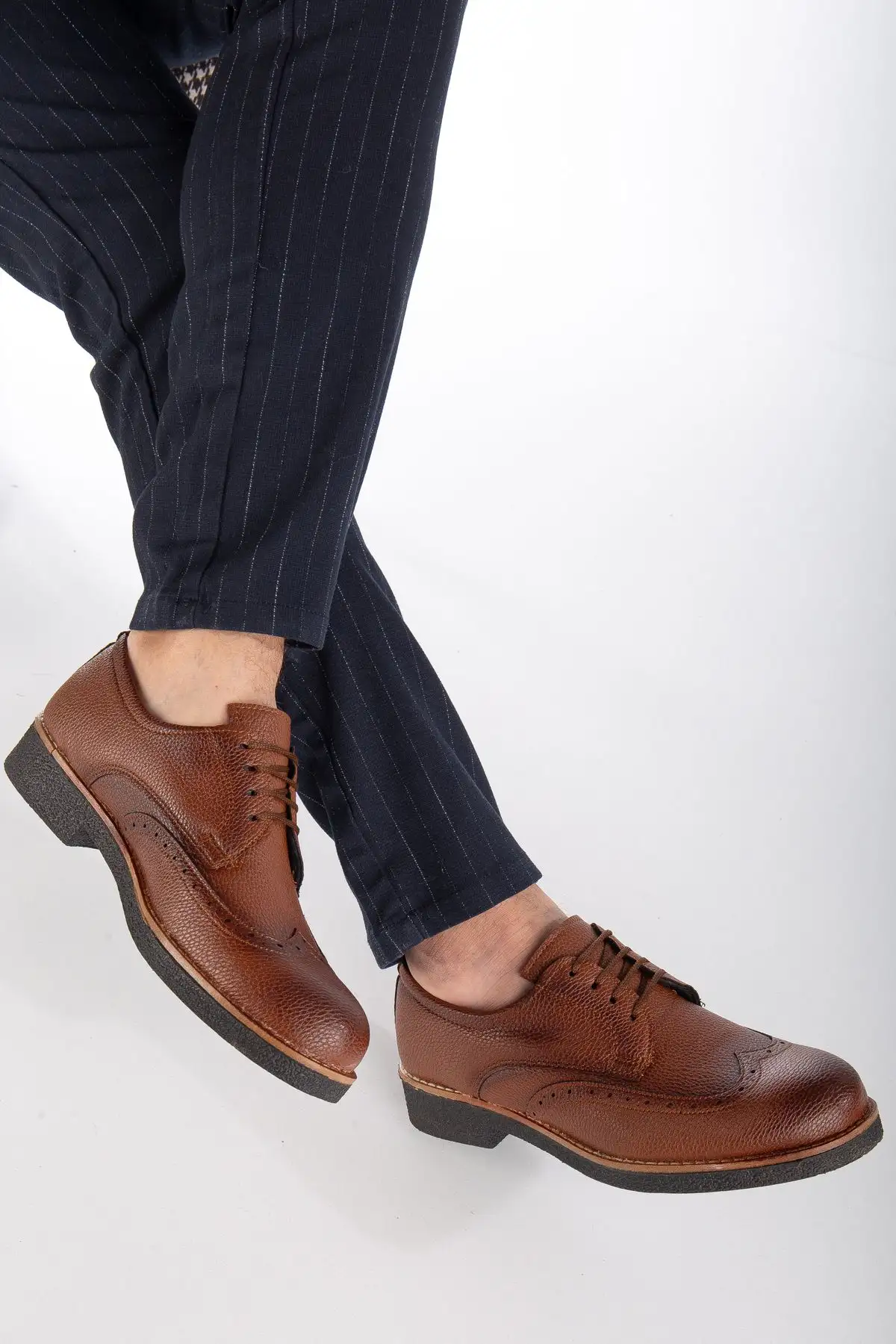 کفش رسمی مردانه  کلاسیک راحتی  با زیره ارثوپدیک دوخته شده به رنگ قهوه ای تیره (ضمانت دار) - 4727 کفش رسمی مردانه کلاسیک راحتی با زیره ارثوپدیک دوخته شده به رنگ قهوه ای تیره (ضمانت دار) - 4727