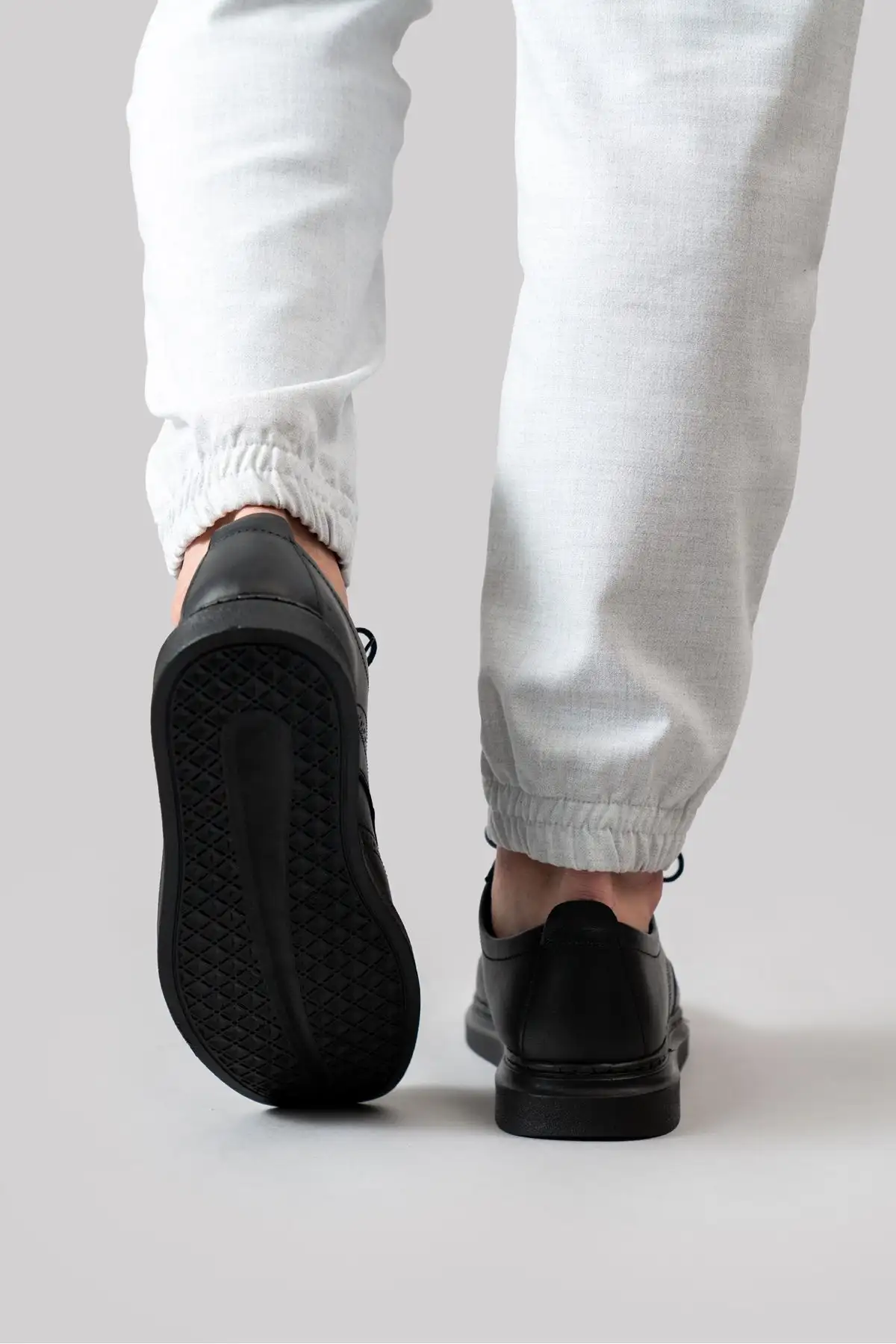 کفش رسمی مردانه 1. کلاسیک 2. از جنس چرم طبیعی 3. روزمره 4. لوفر 5. غیر - 5373