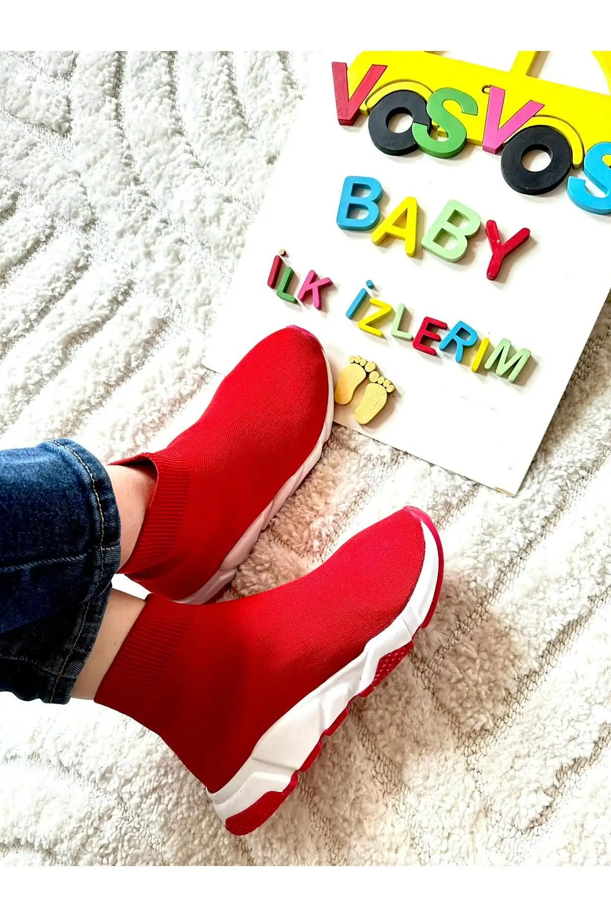 کفش بچگانه کفش ورزشی بند دار قرمز - 3601 کفش بچگانه کفش ورزشی بند دار قرمز - 3601