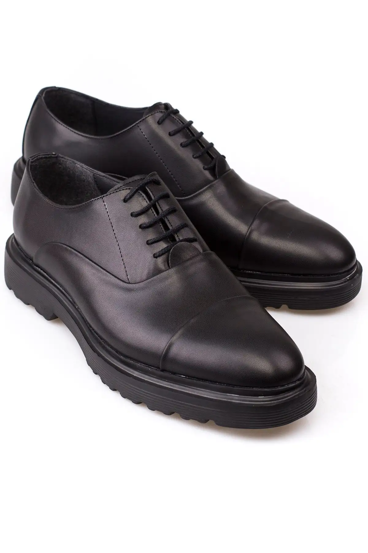 کفش رسمی مردانه  کلاسیک  با کفی بلند، مناسب برای کت و شلوار و دامادی در رنگ مشکی براق و مات - 4003 کفش رسمی مردانه کلاسیک با کفی بلند، مناسب برای کت و شلوار و دامادی در رنگ مشکی براق و مات - 4003