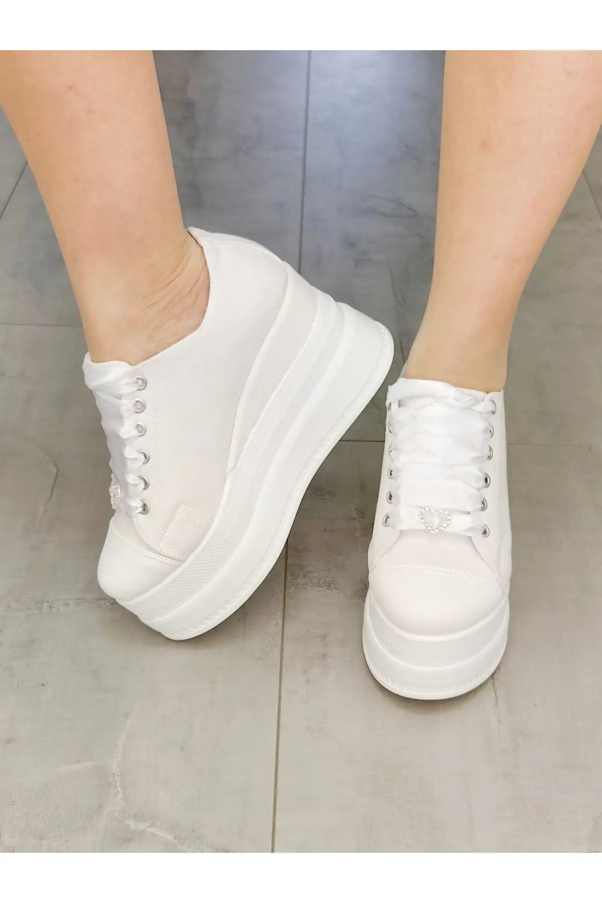 کفش پاشنه بلند زنانه  عروسی پاشنه  9 سانتیمتر با ی راحت برای عروس ها - سفید - 4436 کفش پاشنه بلند زنانه عروسی پاشنه 9 سانتیمتر با ی راحت برای عروس ها - سفید - 4436