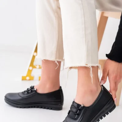 کفش تخت زنانه راحتی سیاه چرم روزمره با کفی طبی و ضد لغزش - 5195