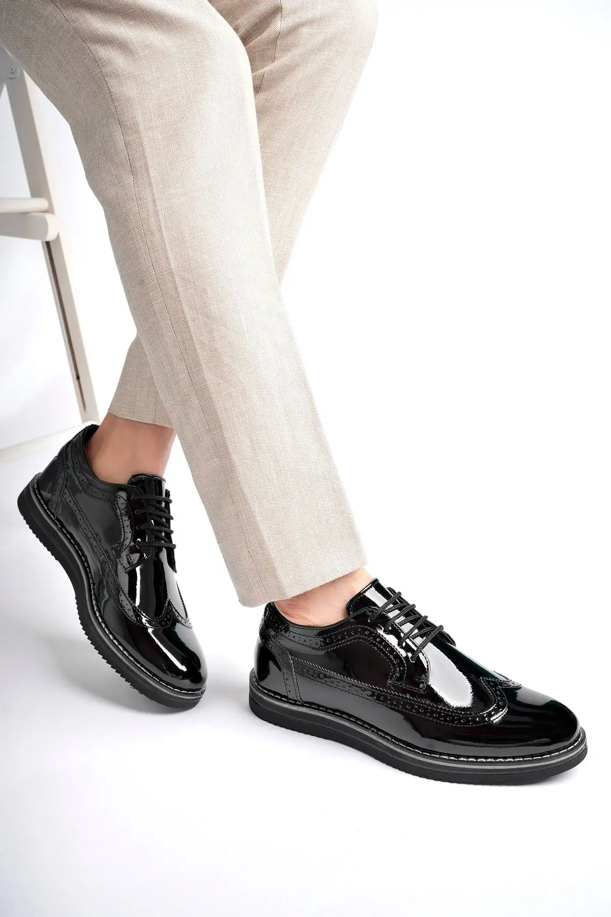 کفش رسمی مردانه   آکسفورد Freemax.1118 از جنس چرم مصنوعی مشکی - 4749 کفش رسمی مردانه آکسفورد Freemax.1118 از جنس چرم مصنوعی مشکی - 4749