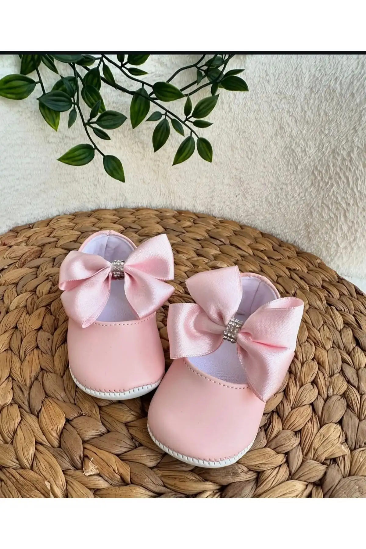 کفش نوزاد دختر کفش پاپوش دخترانه مدل پرنسس با سنگهای کریستالی - 3324 کفش نوزاد دختر کفش پاپوش دخترانه مدل پرنسس با سنگهای کریستالی - 3324