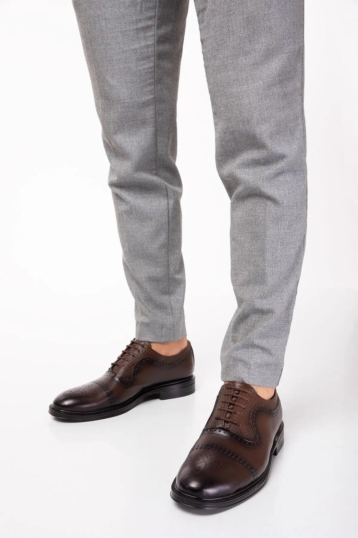 کفش رسمی مردانه  چرم کلاسیک با کفی لاستیکی مناسب برای چهار فصل - 4719 کفش رسمی مردانه چرم کلاسیک با کفی لاستیکی مناسب برای چهار فصل - 4719