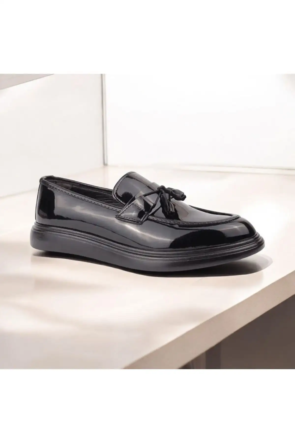 کفش رسمی مردانه کلاسیک مشکی براق با پاپیون و کفی ضخیم طراحی شیک - 4629