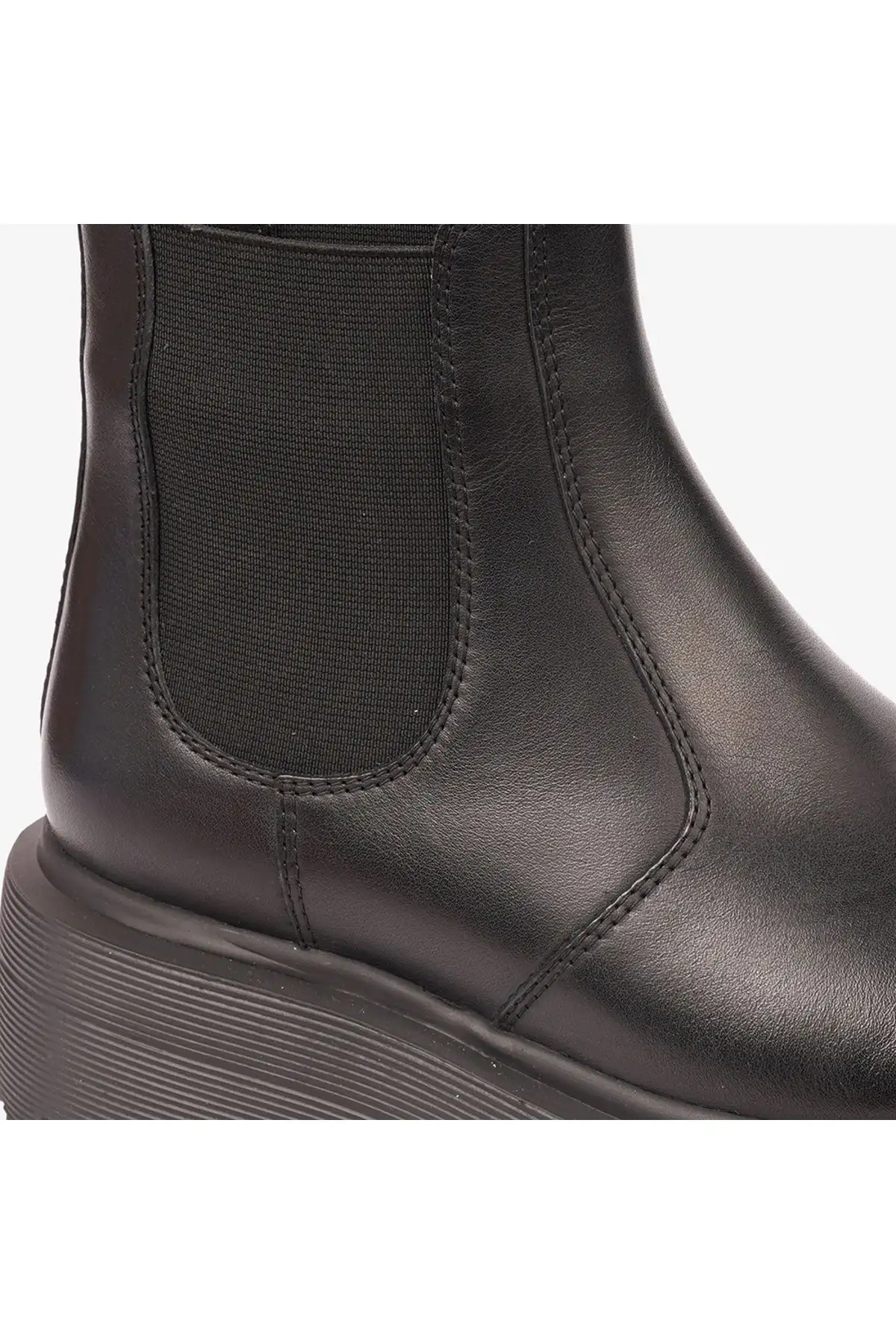 بوت و نیم‌ بوت زنانه چلسی مشکی از چرم طبیعی - 5023