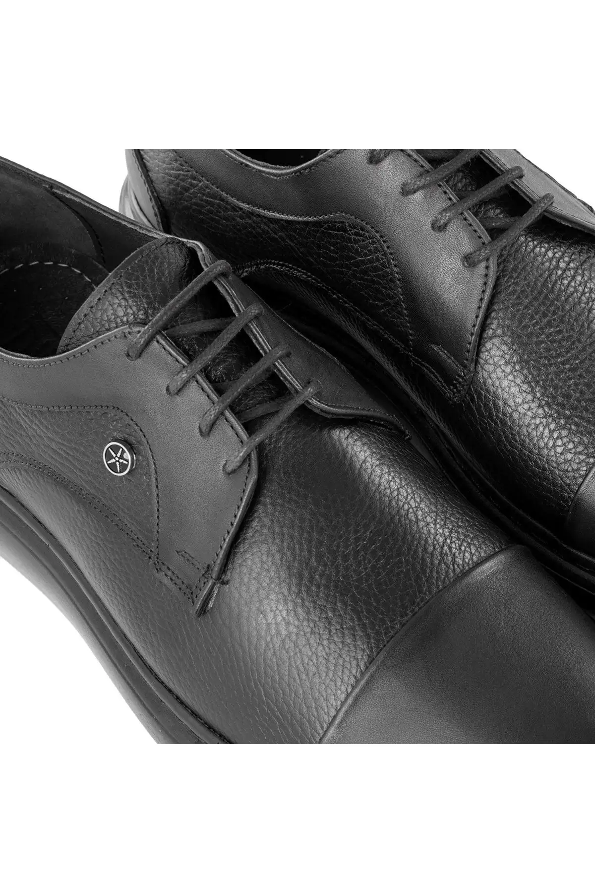 کفش روزمره مردانه 1.   کلاسیک  از چرم طبیعی استرن
2.  کلاسیک چرم طبیعی
3.  کلاسیک دربی - 4775 کفش روزمره مردانه 1. کلاسیک از چرم طبیعی استرن 2. کلاسیک چرم طبیعی 3. کلاسیک دربی - 4775