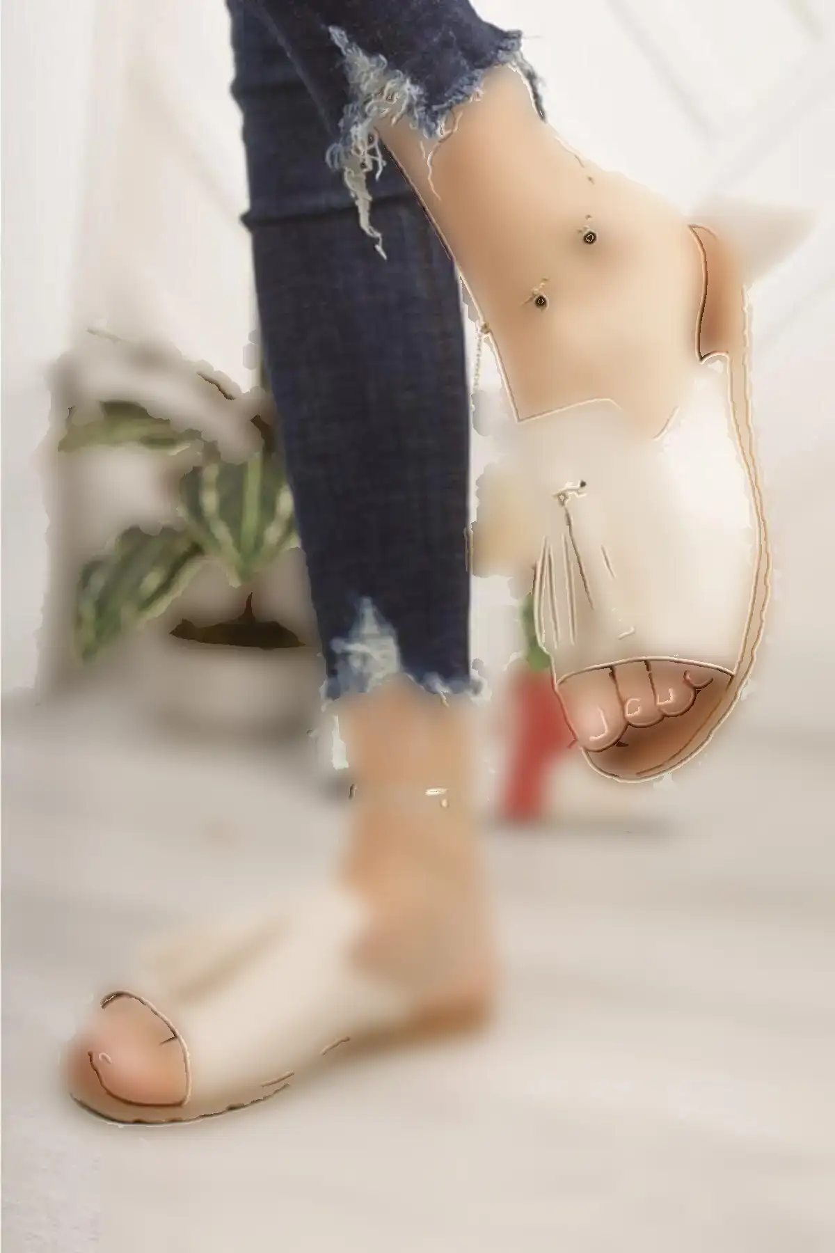 کفش راحتی خانه صندل زنانه پفی با پندل - 5283 کفش راحتی خانه صندل زنانه پفی با پندل - 5283