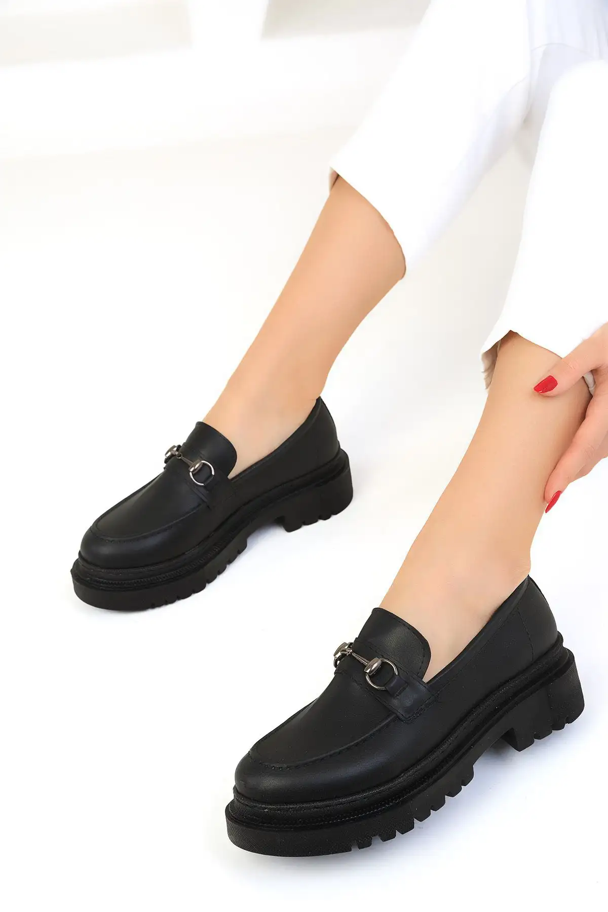 کفش تخت زنانه کفش لوفر زنانه سیاه 17542 - 3228 کفش تخت زنانه کفش لوفر زنانه سیاه 17542 - 3228