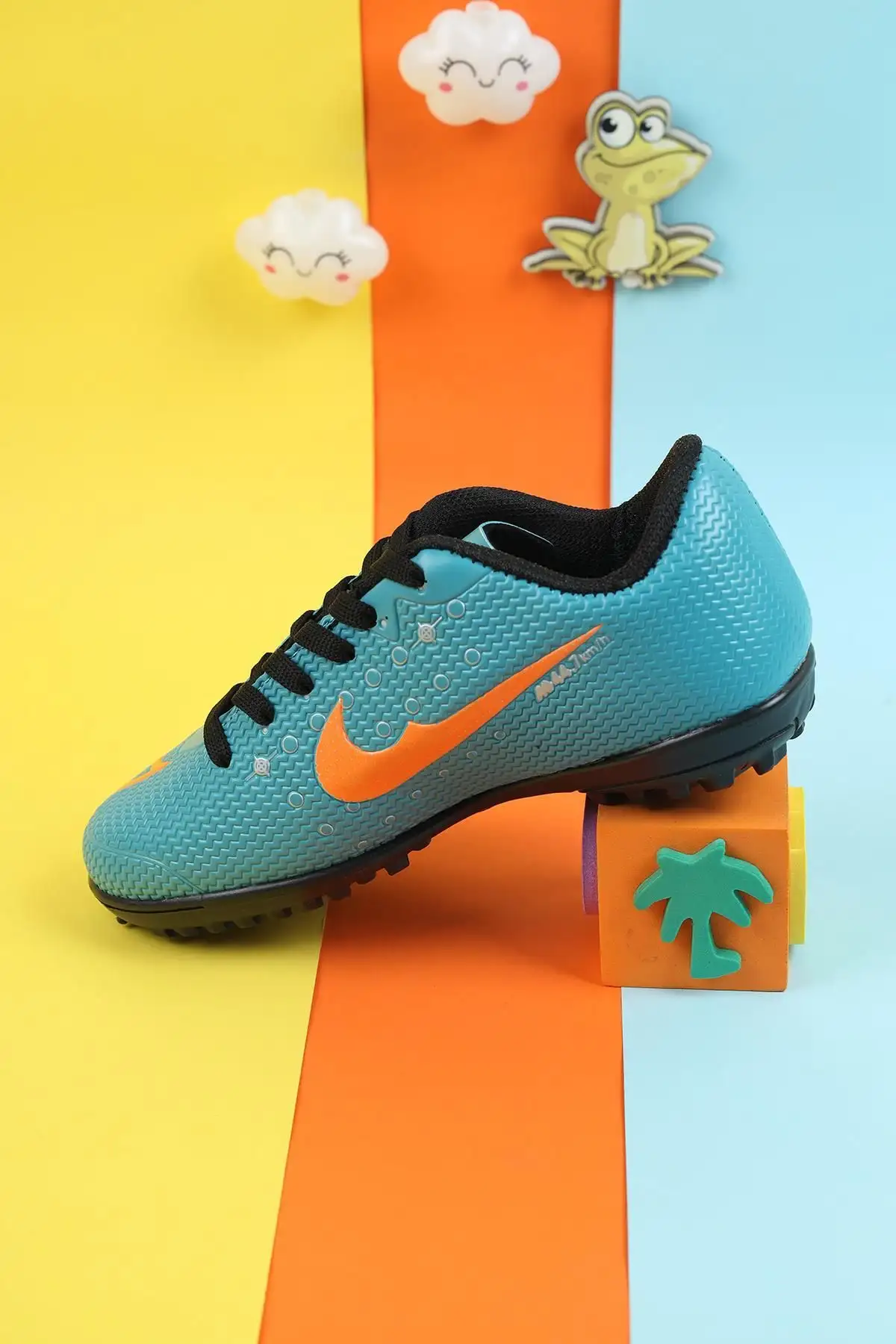 کفش پسرانه کفش فوتبال با کفی لاستیکی برای زمینهای چمن مصنوعی، مخصوص بانوان و آقایان - 3776 کفش پسرانه کفش فوتبال با کفی لاستیکی برای زمینهای چمن مصنوعی، مخصوص بانوان و آقایان - 3776