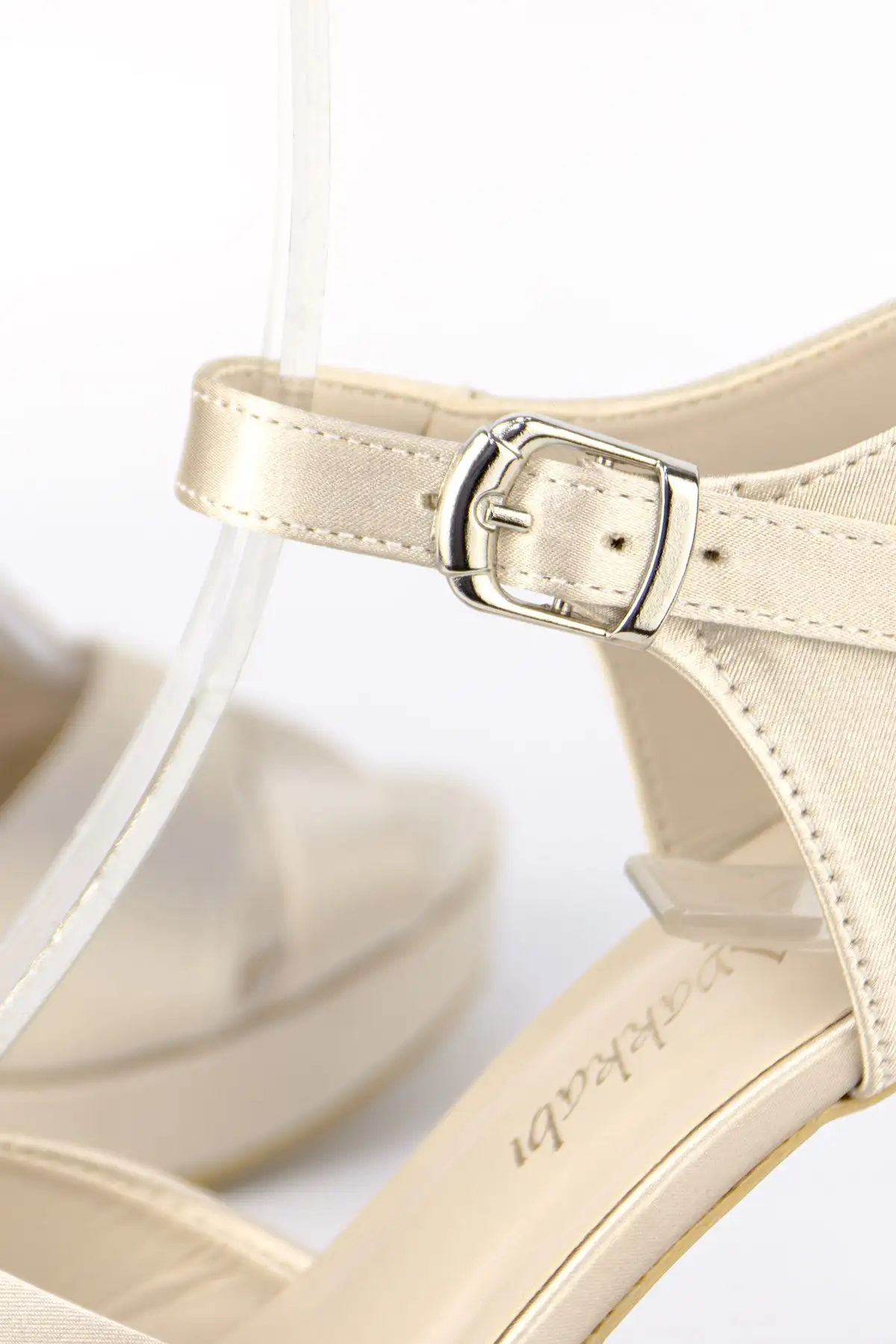 کفش پاشنه بلند زنانه 10 سانتیمتر کپچینو بژ ساتن، ضمانت کیفیت دوخت دارد. - 4332 کفش پاشنه بلند زنانه 10 سانتیمتر کپچینو بژ ساتن، ضمانت کیفیت دوخت دارد. - 4332