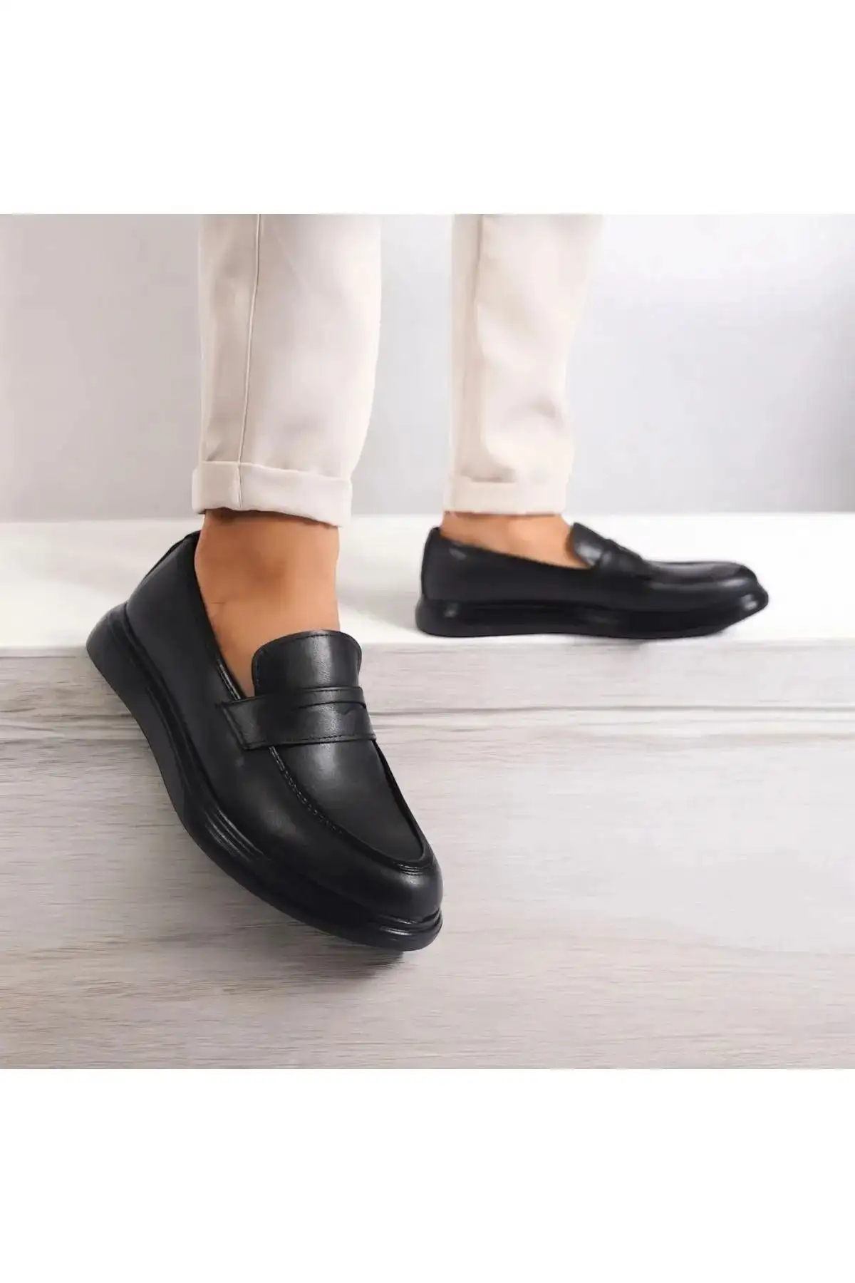 کفش رسمی مردانه کفش لوفر مردانه کلاسیک با ظاهر چرمی مشکی - طراحی شیک و ساده، زیره راحت - 3915 کفش رسمی مردانه کفش لوفر مردانه کلاسیک با ظاهر چرمی مشکی - طراحی شیک و ساده، زیره راحت - 3915