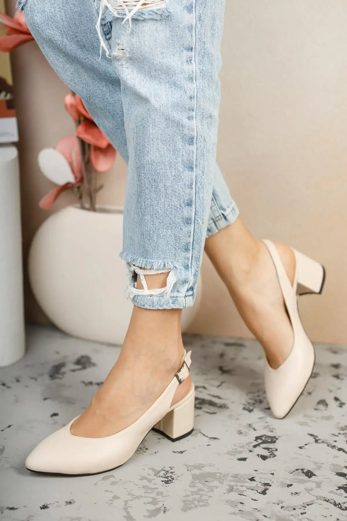 کفش پاشنه بلند زنانه Gzhw711 کفش پاشنهدار شیک و راحت زنانه با طراحی کلاسیک و پشت باز برای استفاده روزمره و ضمانتدار - 3665 کفش پاشنه بلند زنانه Gzhw711 کفش پاشنهدار شیک و راحت زنانه با طراحی کلاسیک و پشت باز برای استفاده روزمره و ضمانتدار - 3665