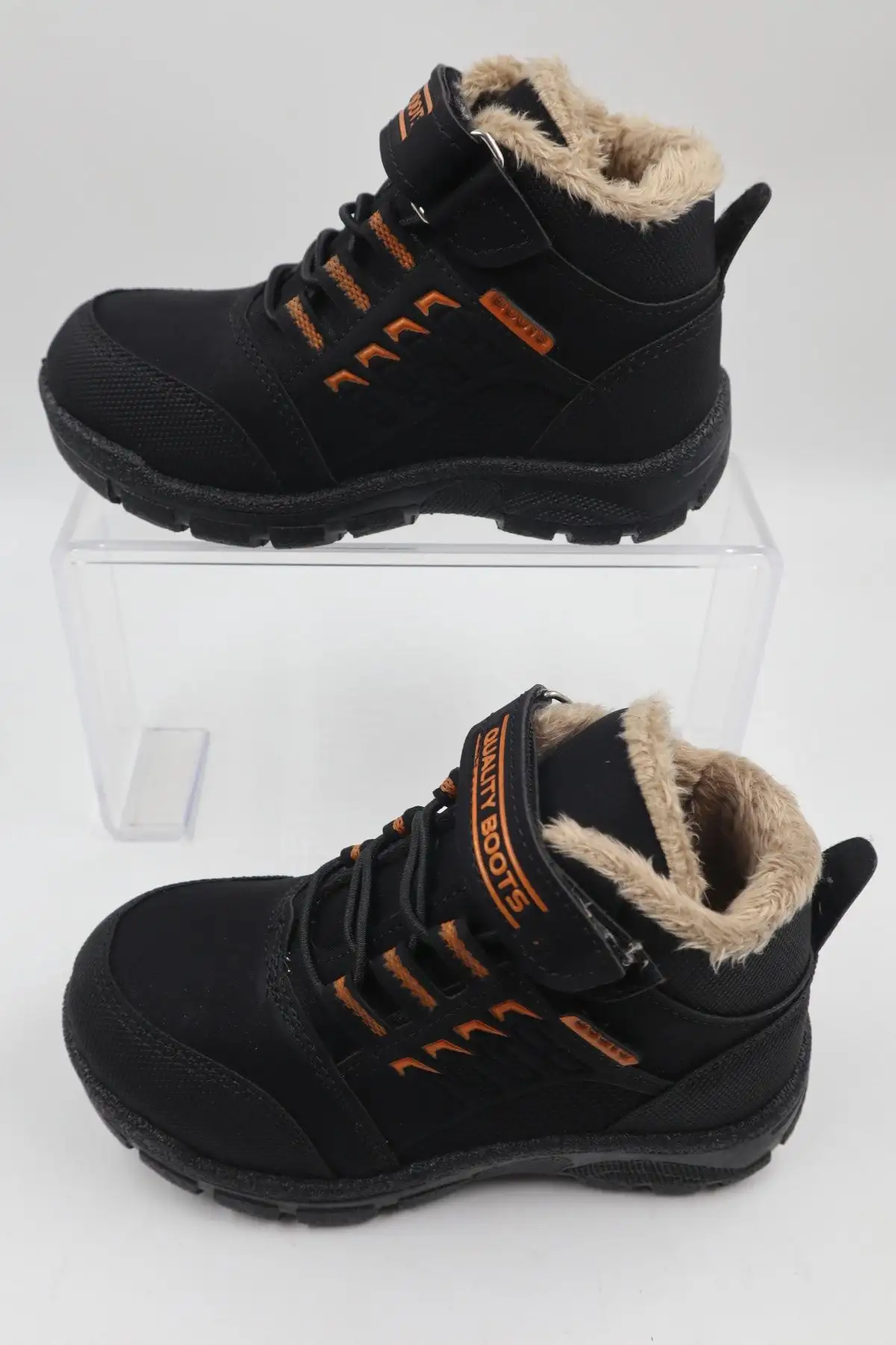 کفش پسرانه چکمه روزمره  بافتنی نارنجی و مشکی - 4488 کفش پسرانه چکمه روزمره بافتنی نارنجی و مشکی - 4488